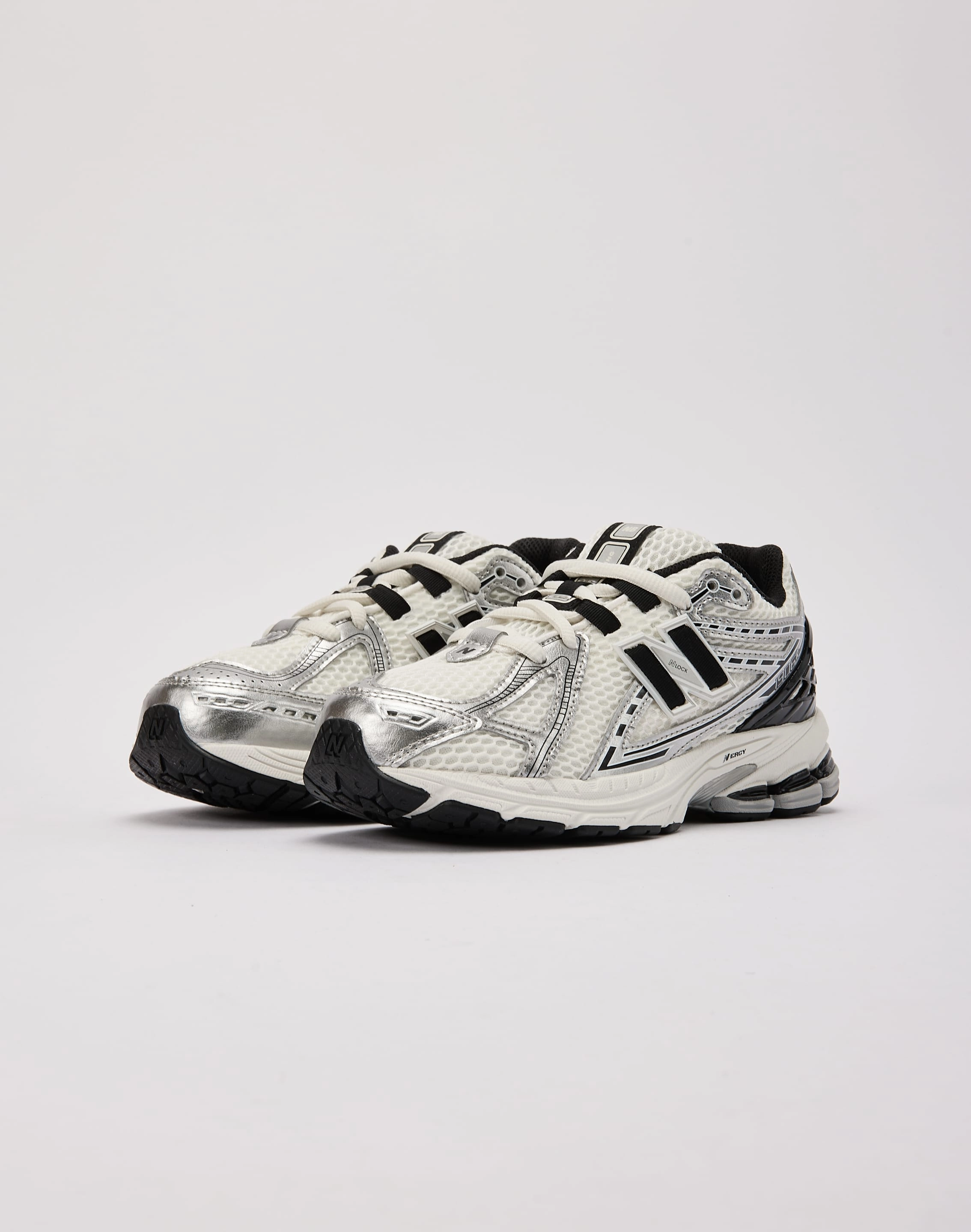 scratch - resistant - finish - toughness shoes New Balance 1906R Grade-School