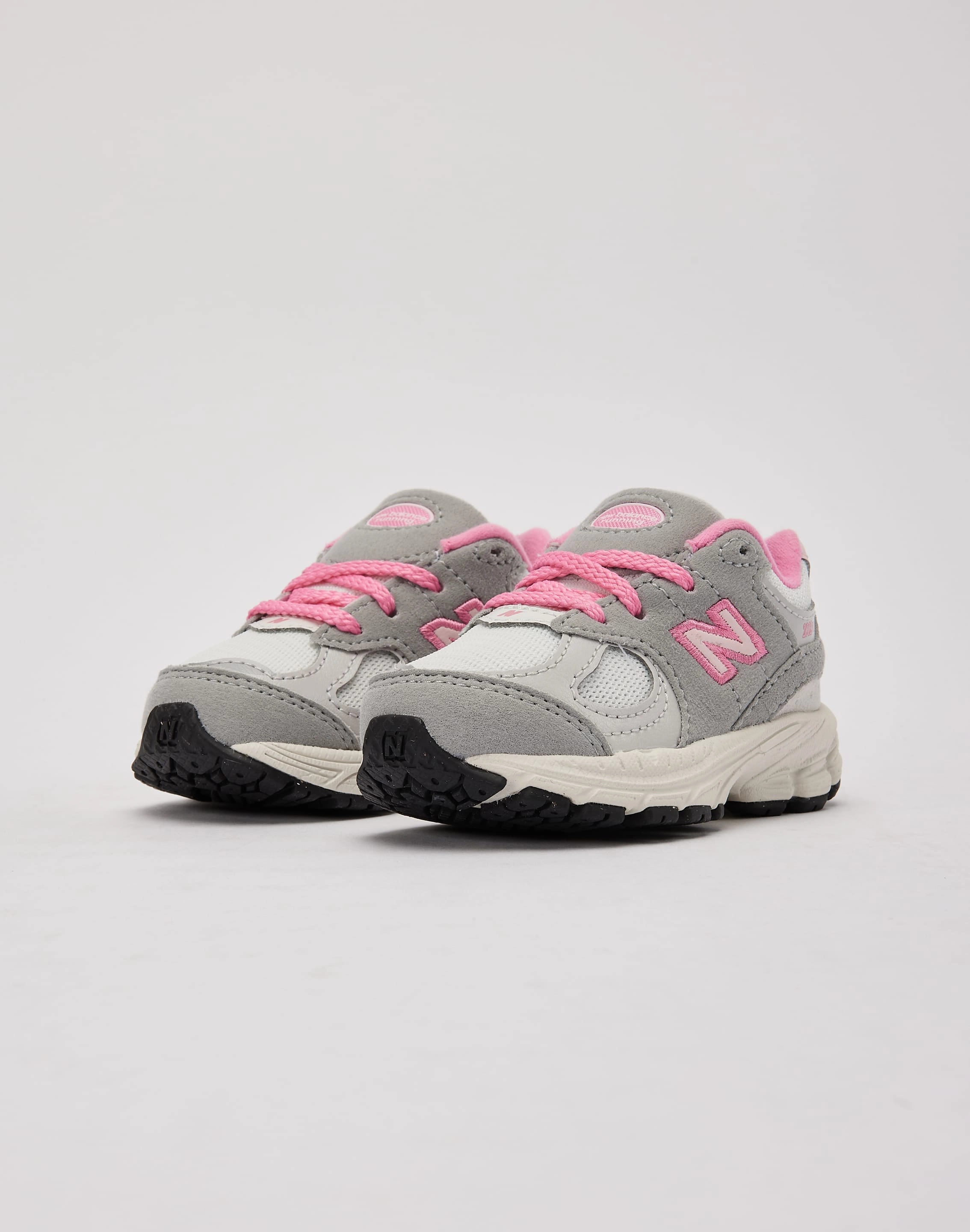 Stacked Traction Lugs Abrasion Resistant Collar New Balance 2002R Toddler