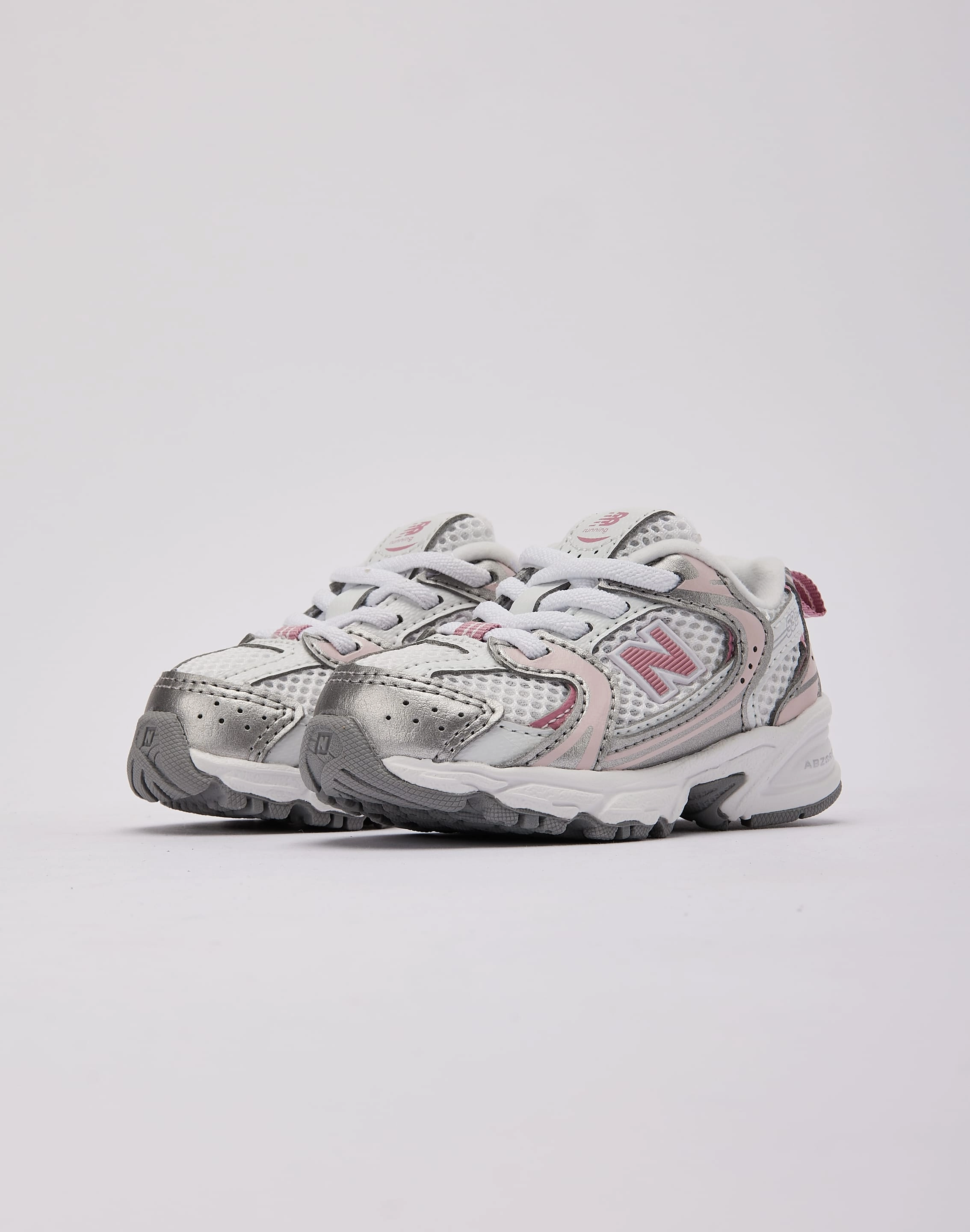 running in a fumarole area shoes Adaptive Footframe Tech New Balance 530 Bungee Toddler