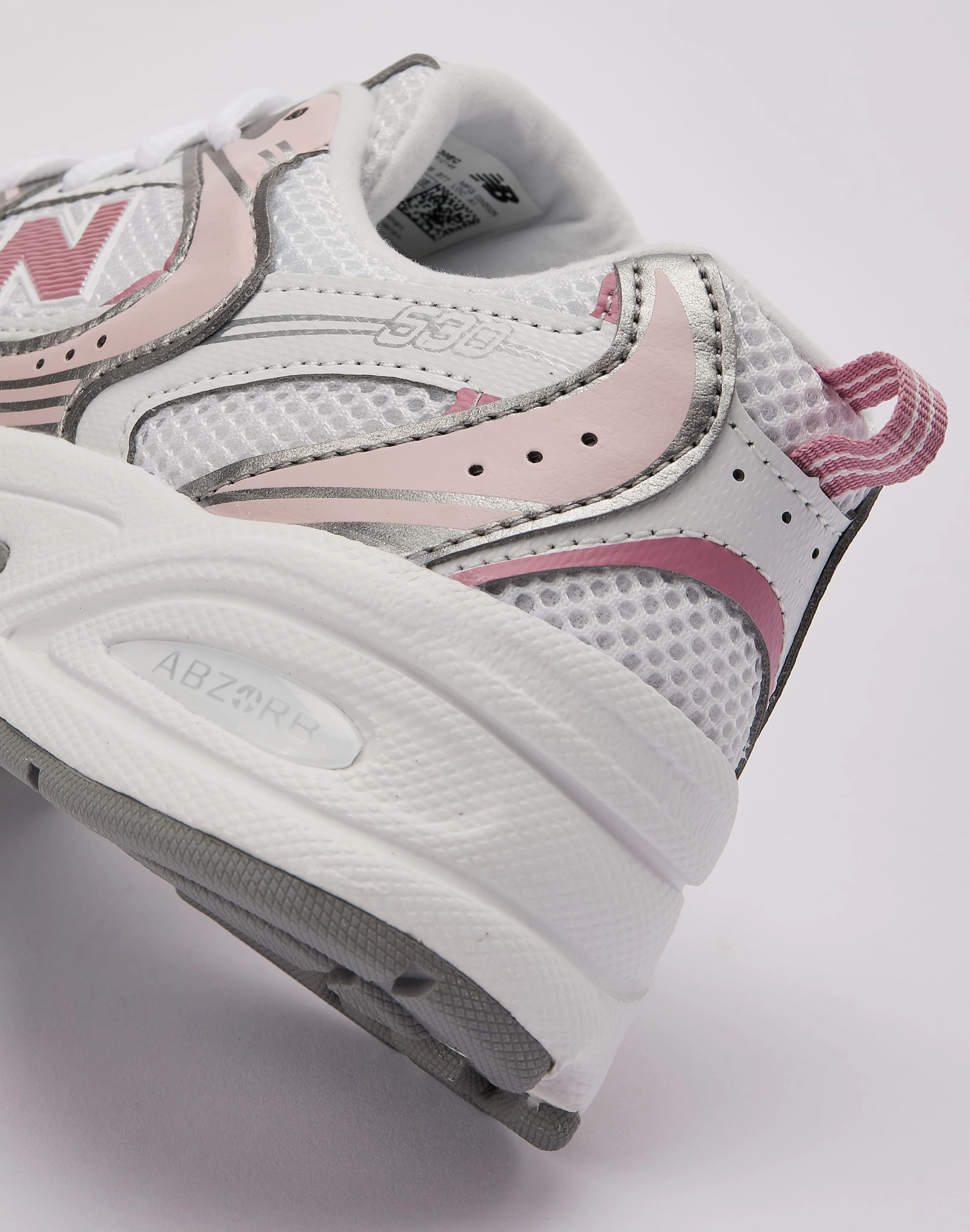 New Balance 530 Grade-School modern running shoes foot - alignment running shoes