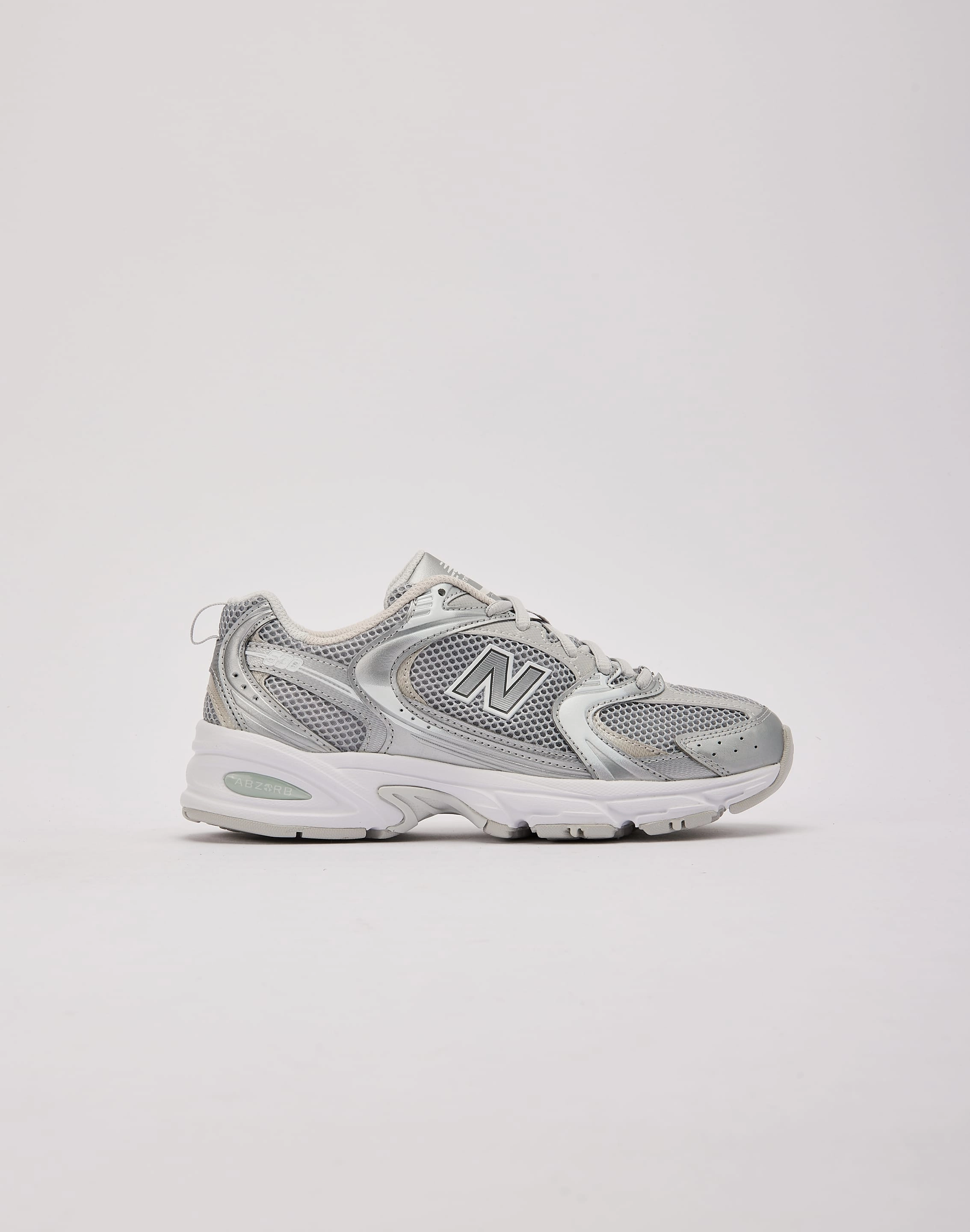 Curved Heel Design New Balance 530 Grade-School