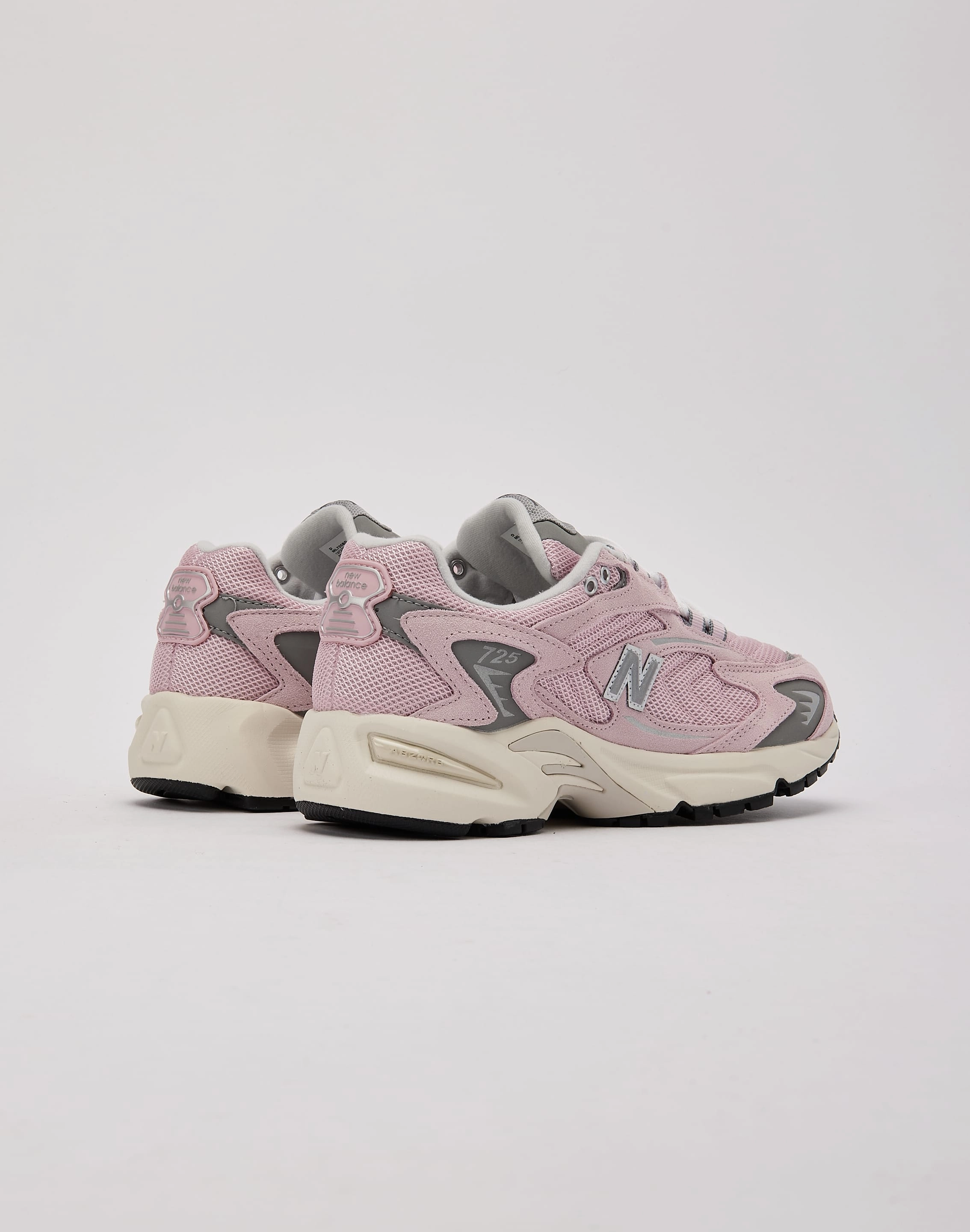 New Balance 725v1 Grade-School Dynamic Fit Construction