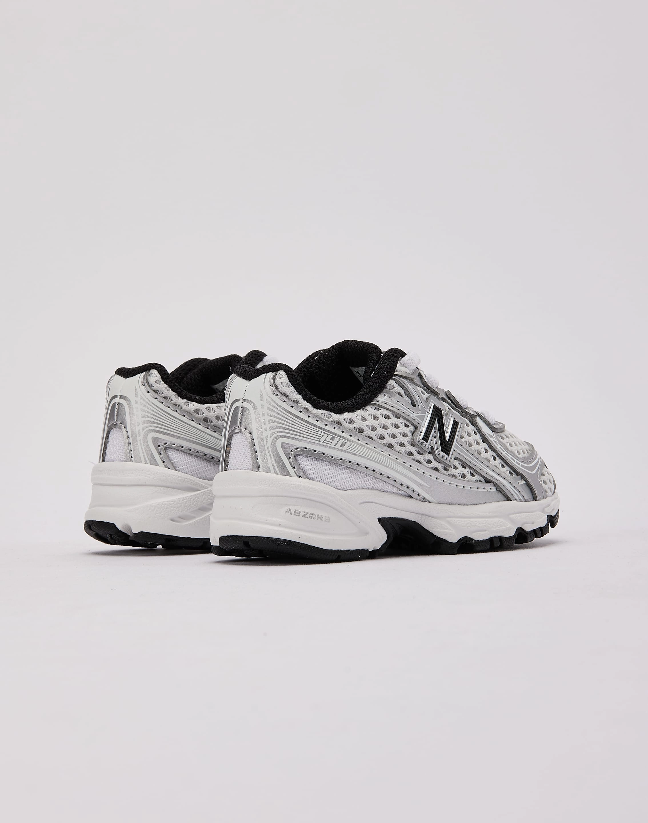 aluminum - reinforced shoes State - of - the - art New Balance 740 Bungee Toddler