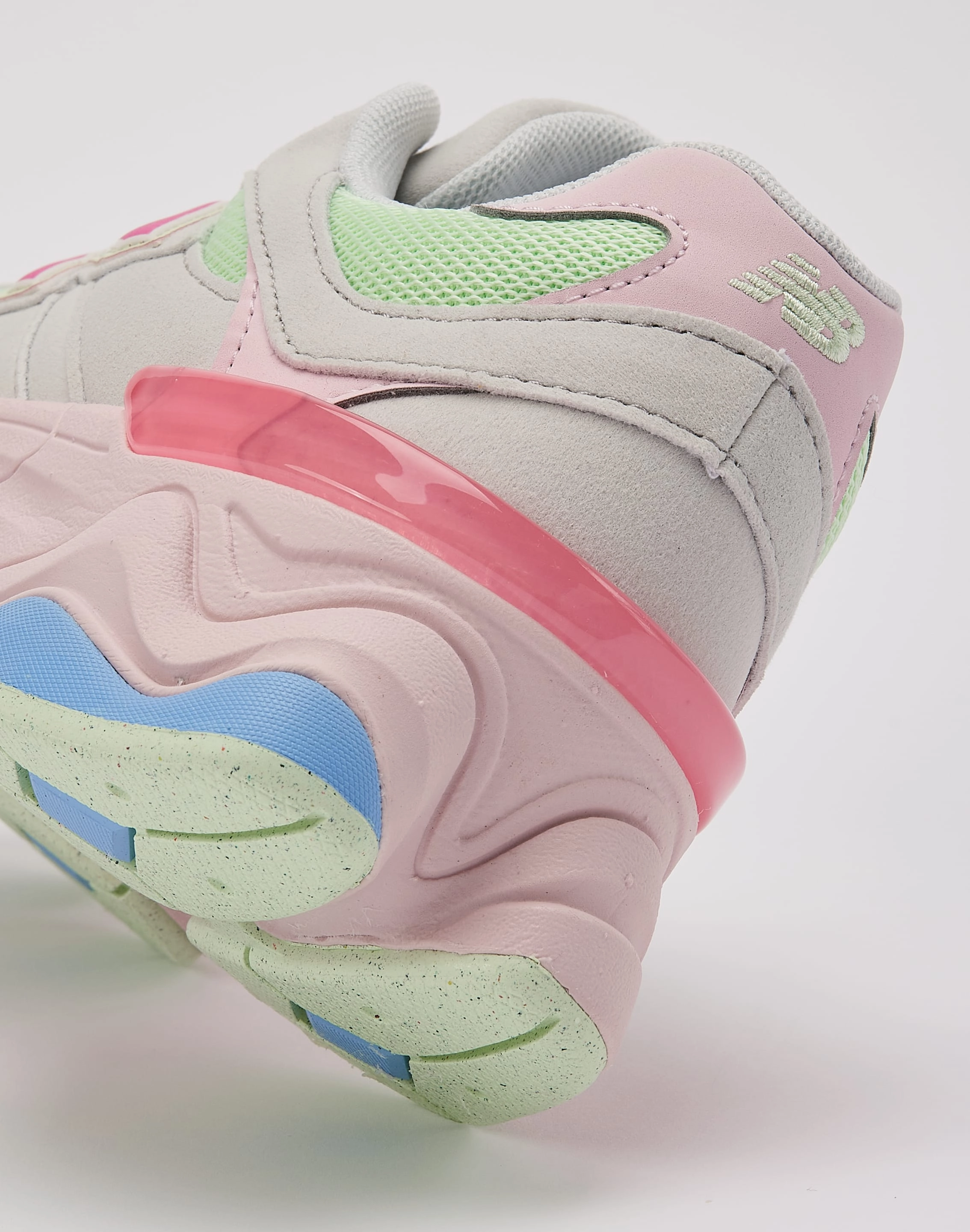 glass - fiber - reinforced shoes Heel counter New Balance 9060 Grade-School