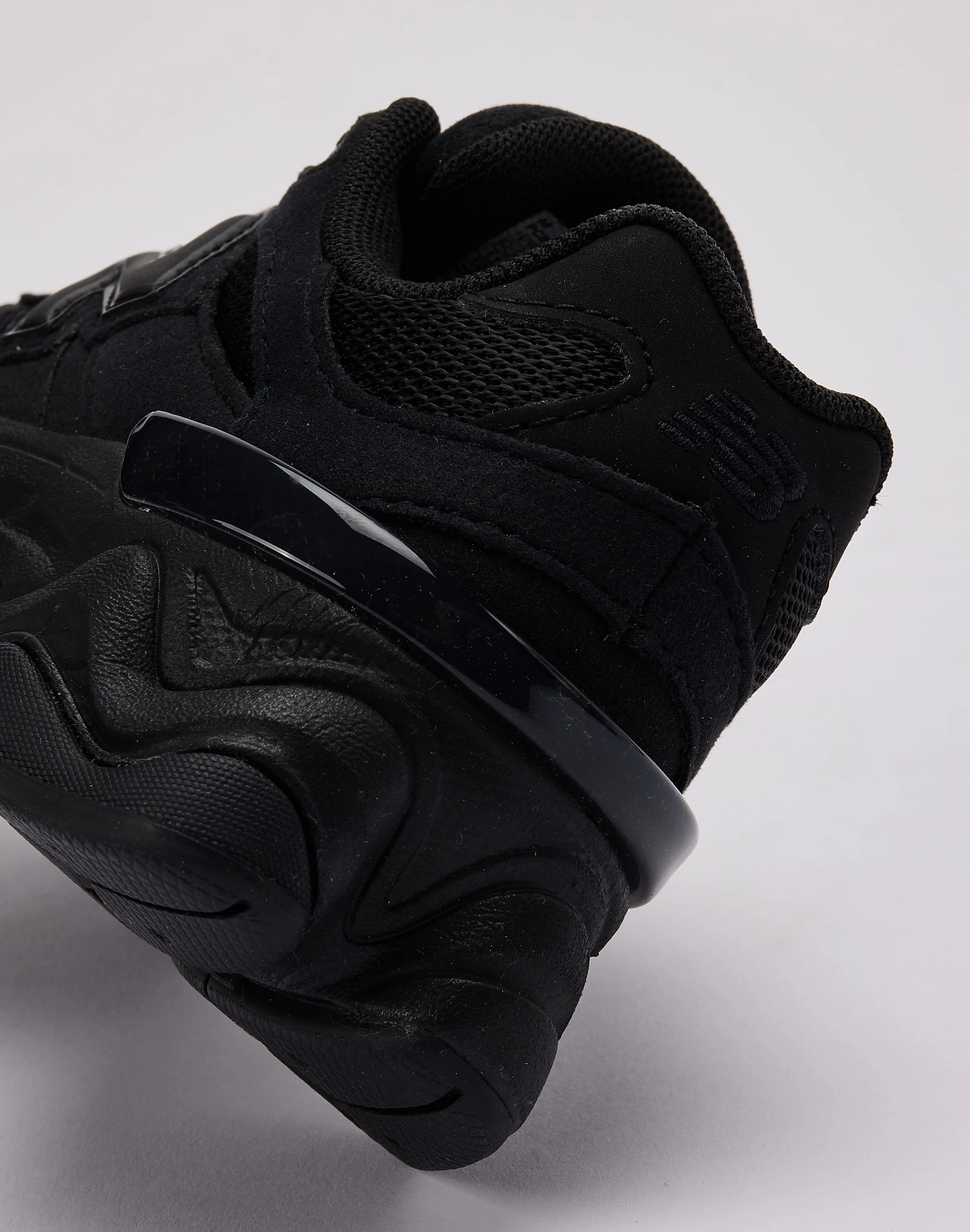 sportsmanship Minimalist Style New Balance 9060 Pre-School