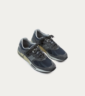 New Balance Dark Gull Grey Made in UK 991v2 Trainers Padded Comfort Cold Weather Comfort