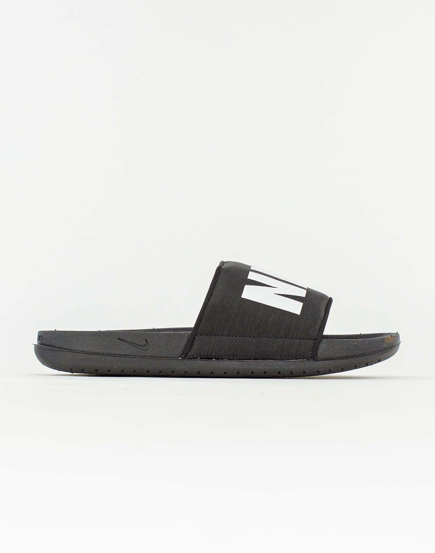 Clean Step Nike Offcourt Slides