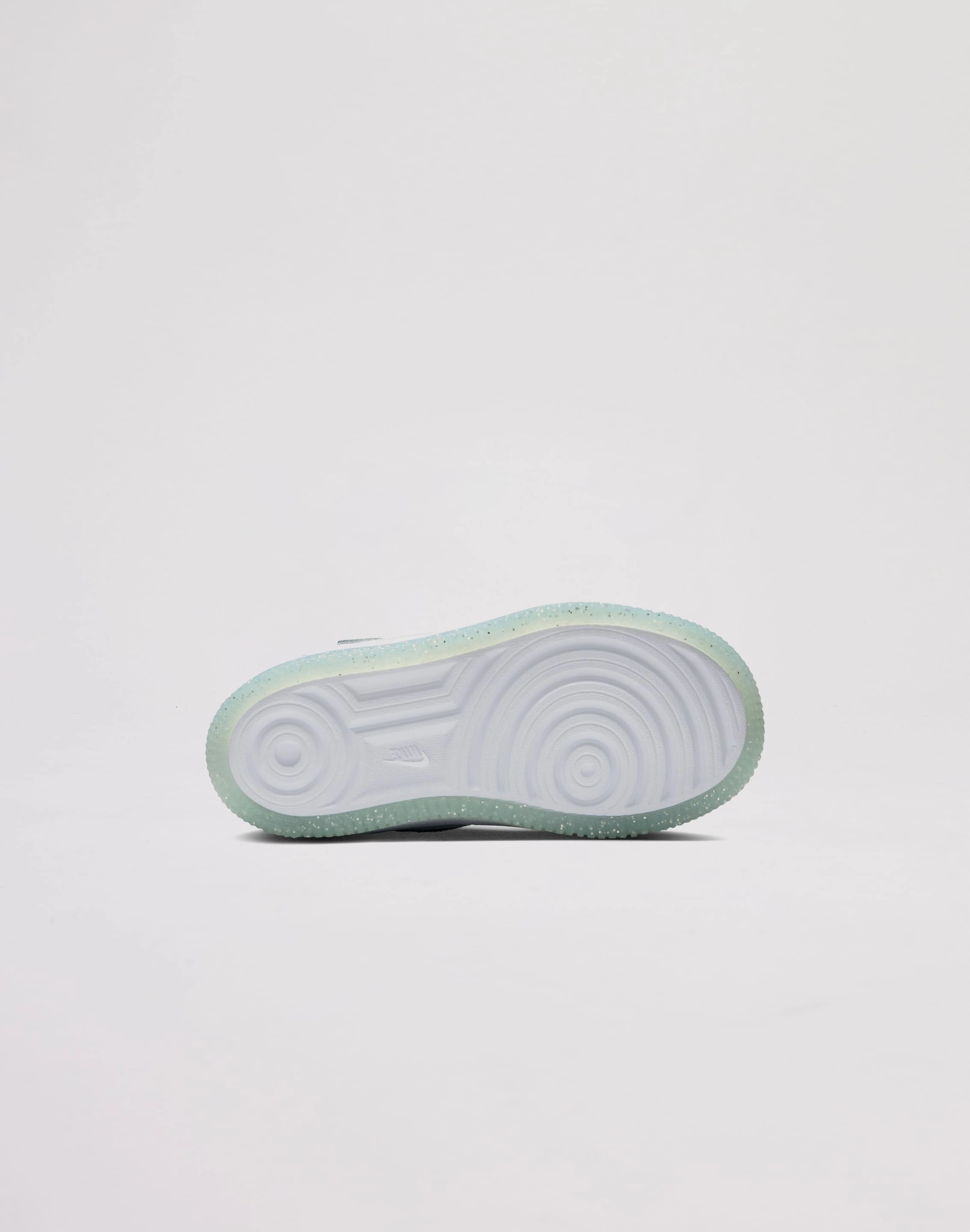 Nike Air Force 1 Low EasyOn Toddler Girls' "Pure Platinum/Metallic Silver" Thermoregulating Playground - ready kids' shoes