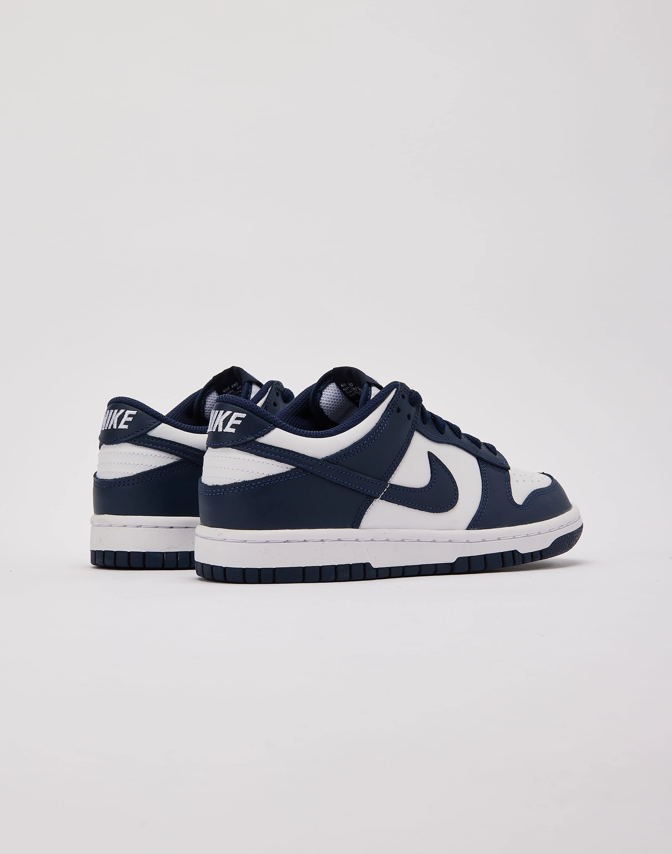 Beach - friendly kids' shoes Nike Dunk Low Grade-School