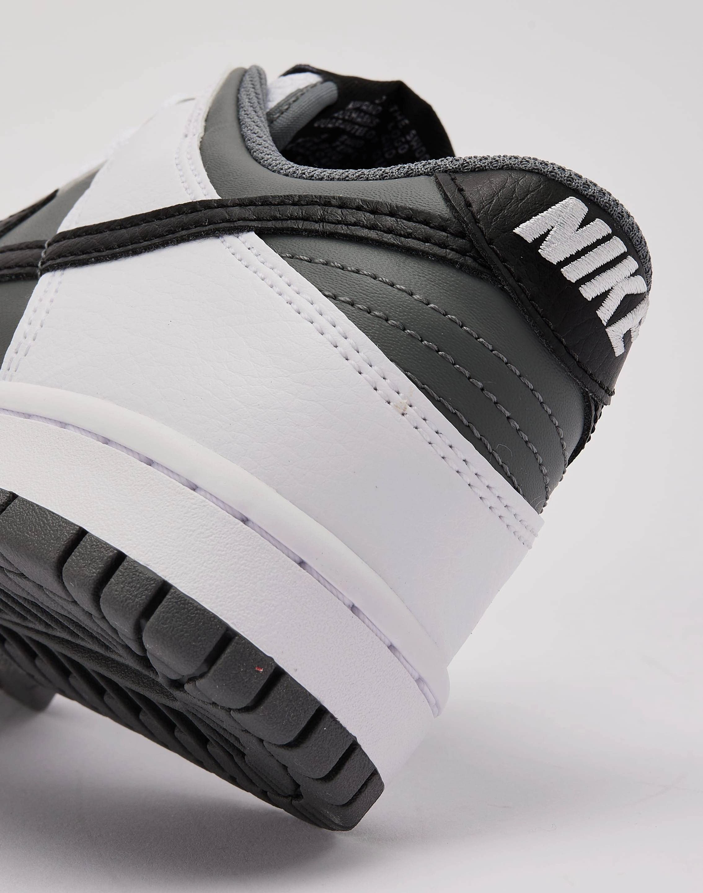 Nike Dunk Low Grade-School Unisex kids' shoes Patterned kids' clothes