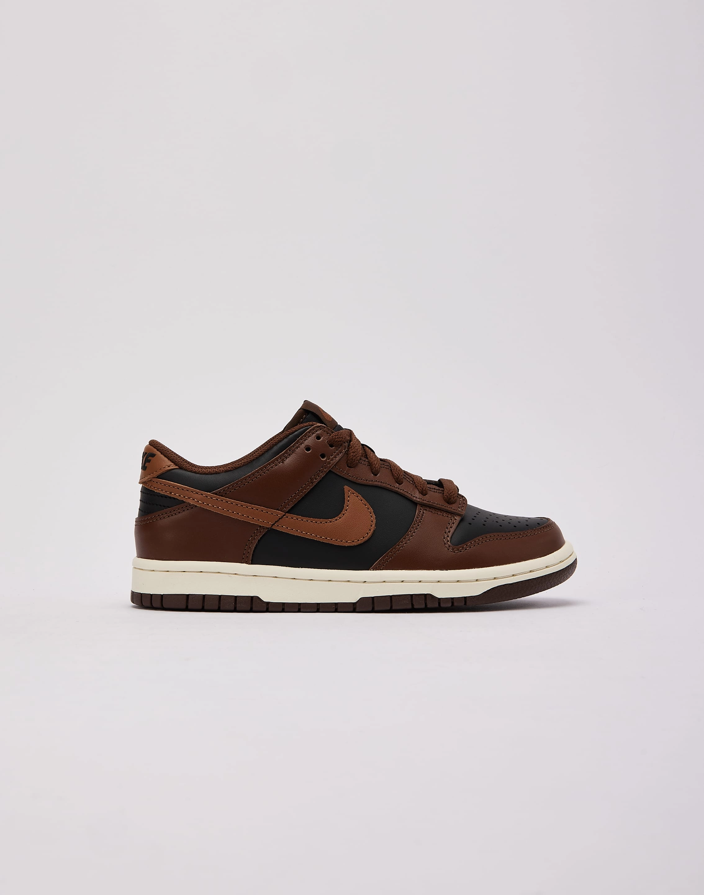 Nike Dunk Low Grade-School Arch Support Technology Cushioned Heel Counter