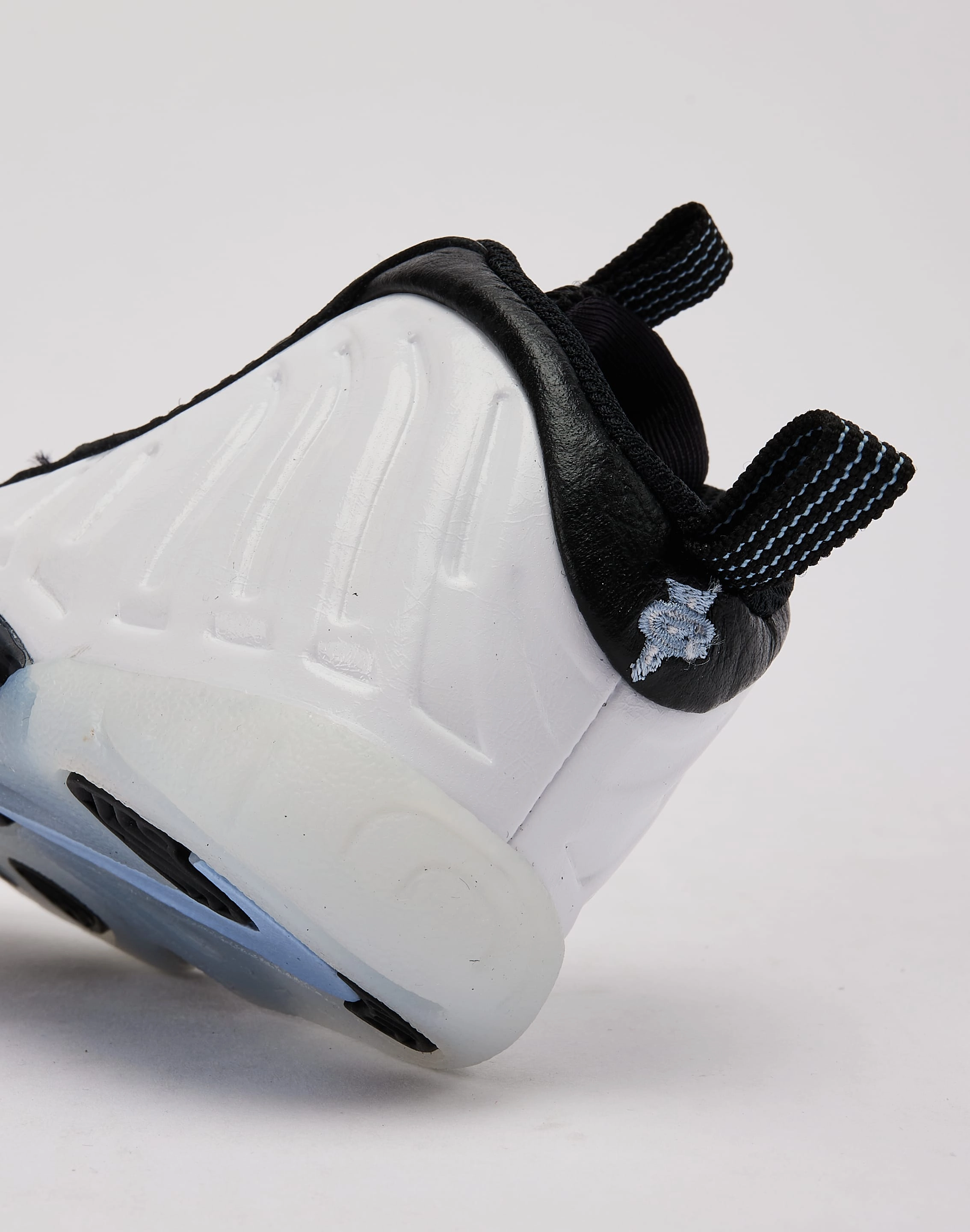 Nike Little Posite One Toddler Stretchable Upper LowProfileDesign