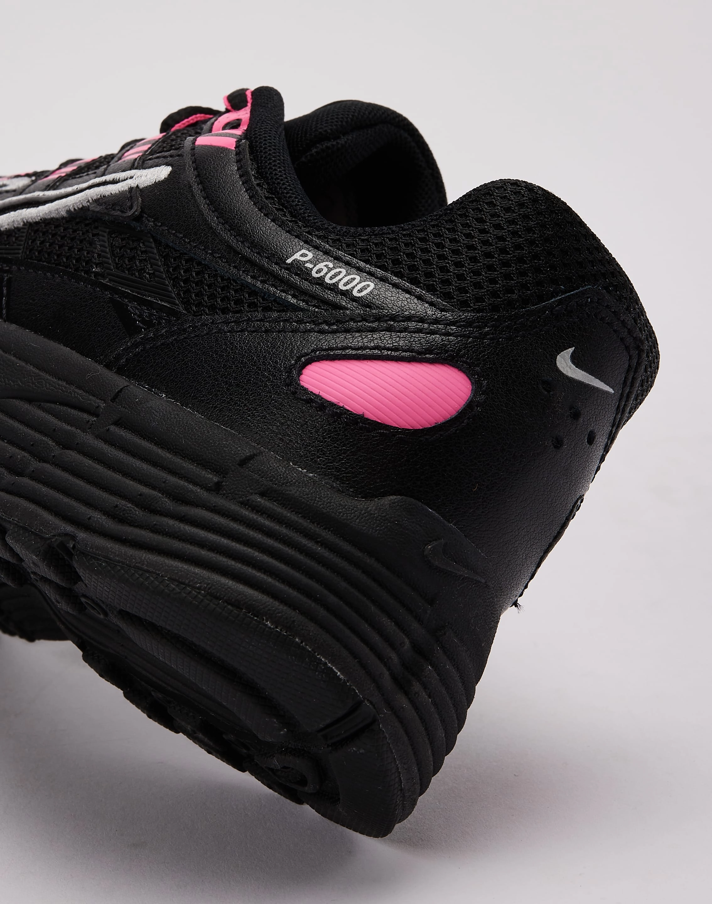 padded tongue shoes Nike P-6000 Grade-School