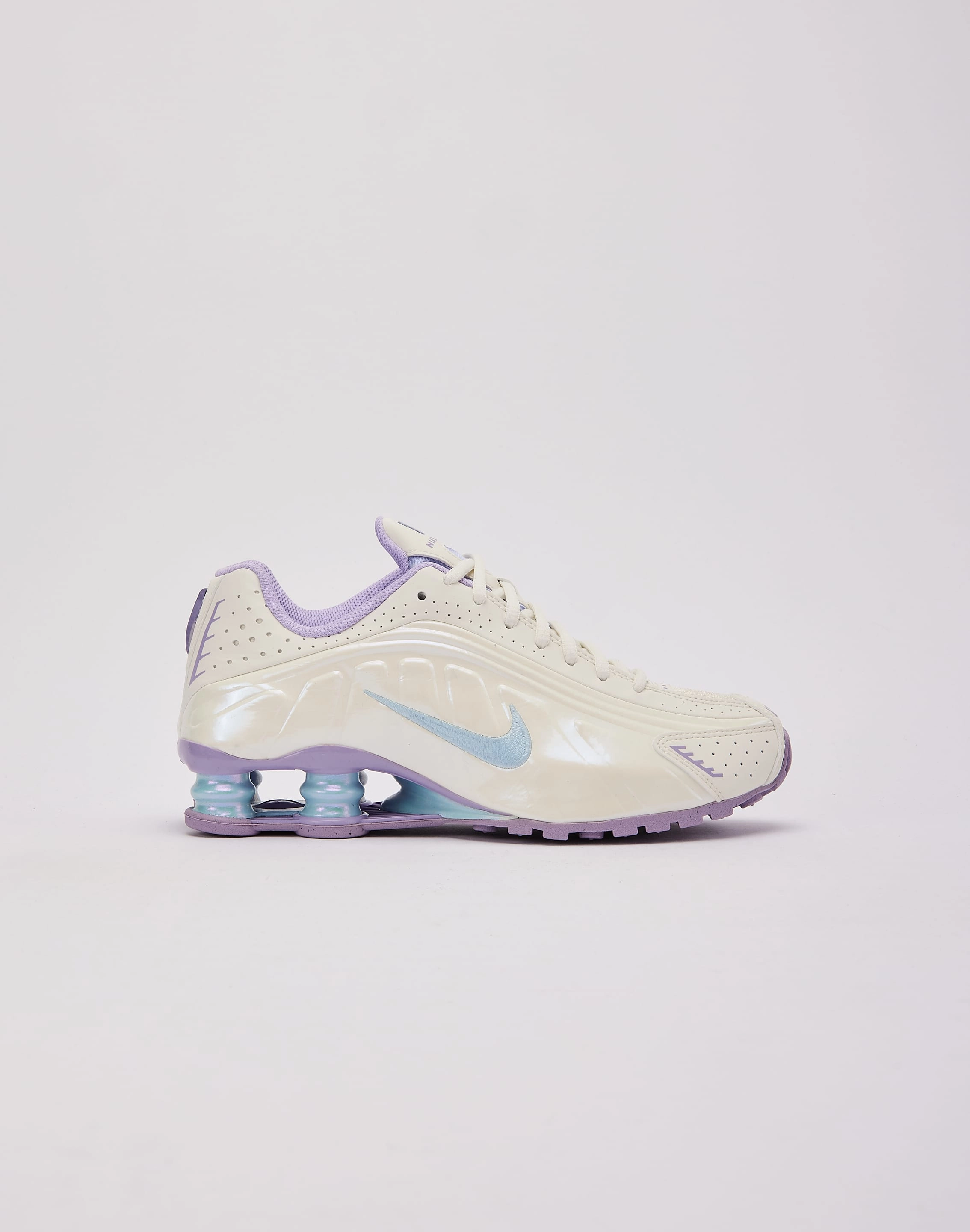 cruelty - free adults Nike Shox R4 Grade-School