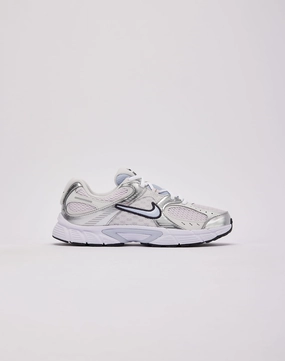 adjustable - fit running shoes Nike V5 RNR Grade-School