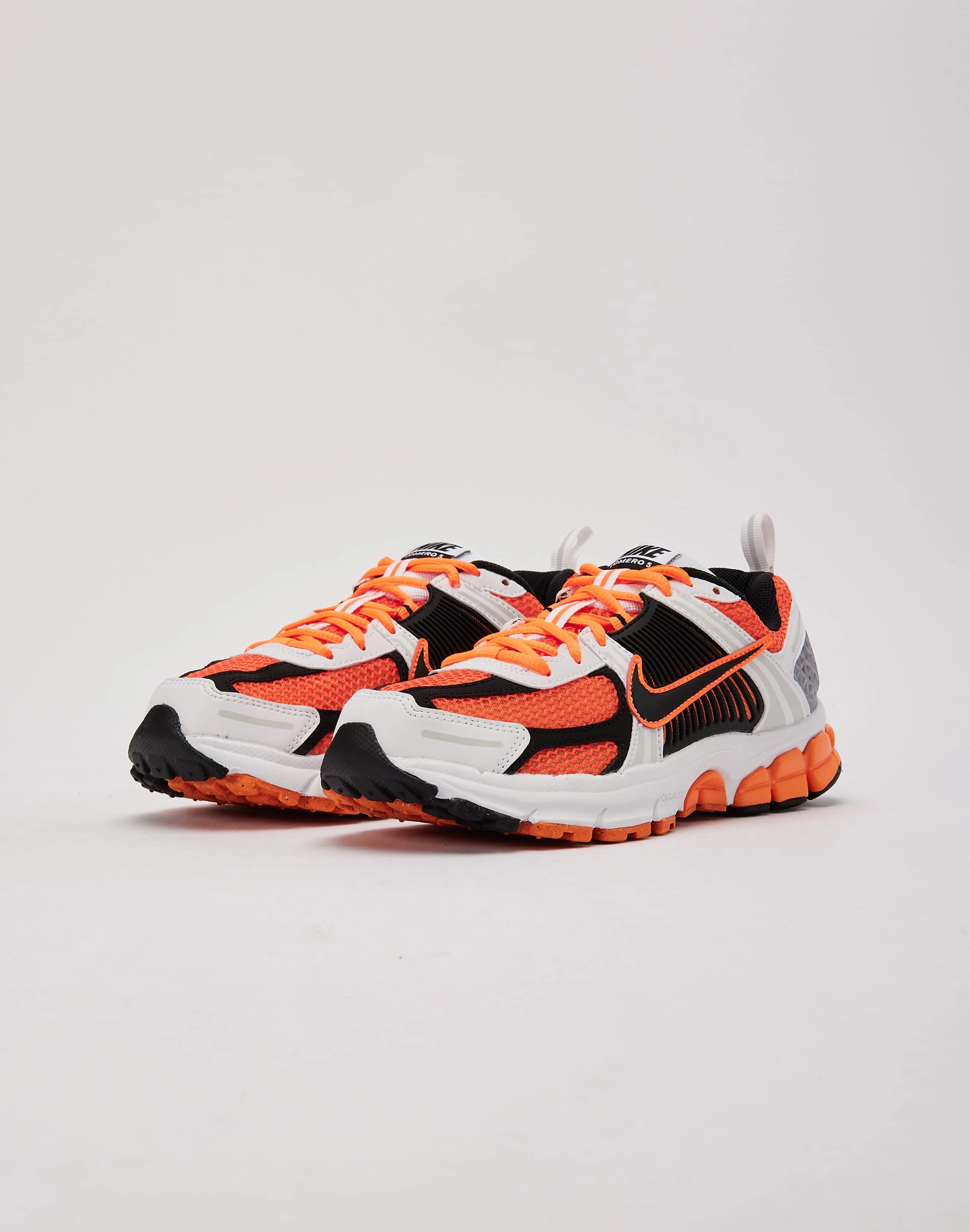 Nike Zoom Vomero 5 Grade-School Multi Layer Cushioning