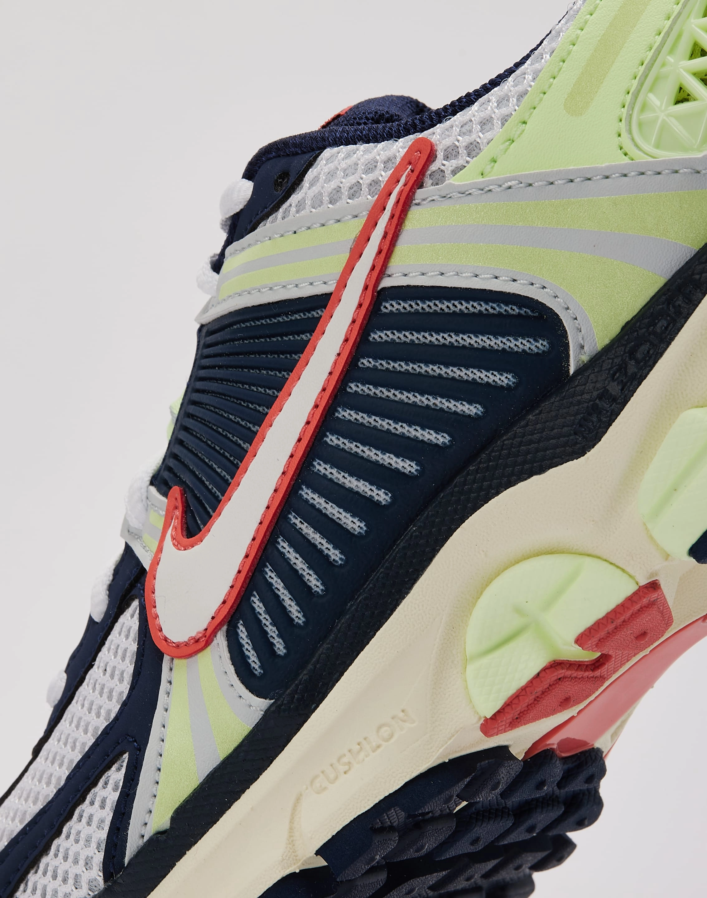 Nike Zoom Vomero 5 Grade-School road runner RippleTread