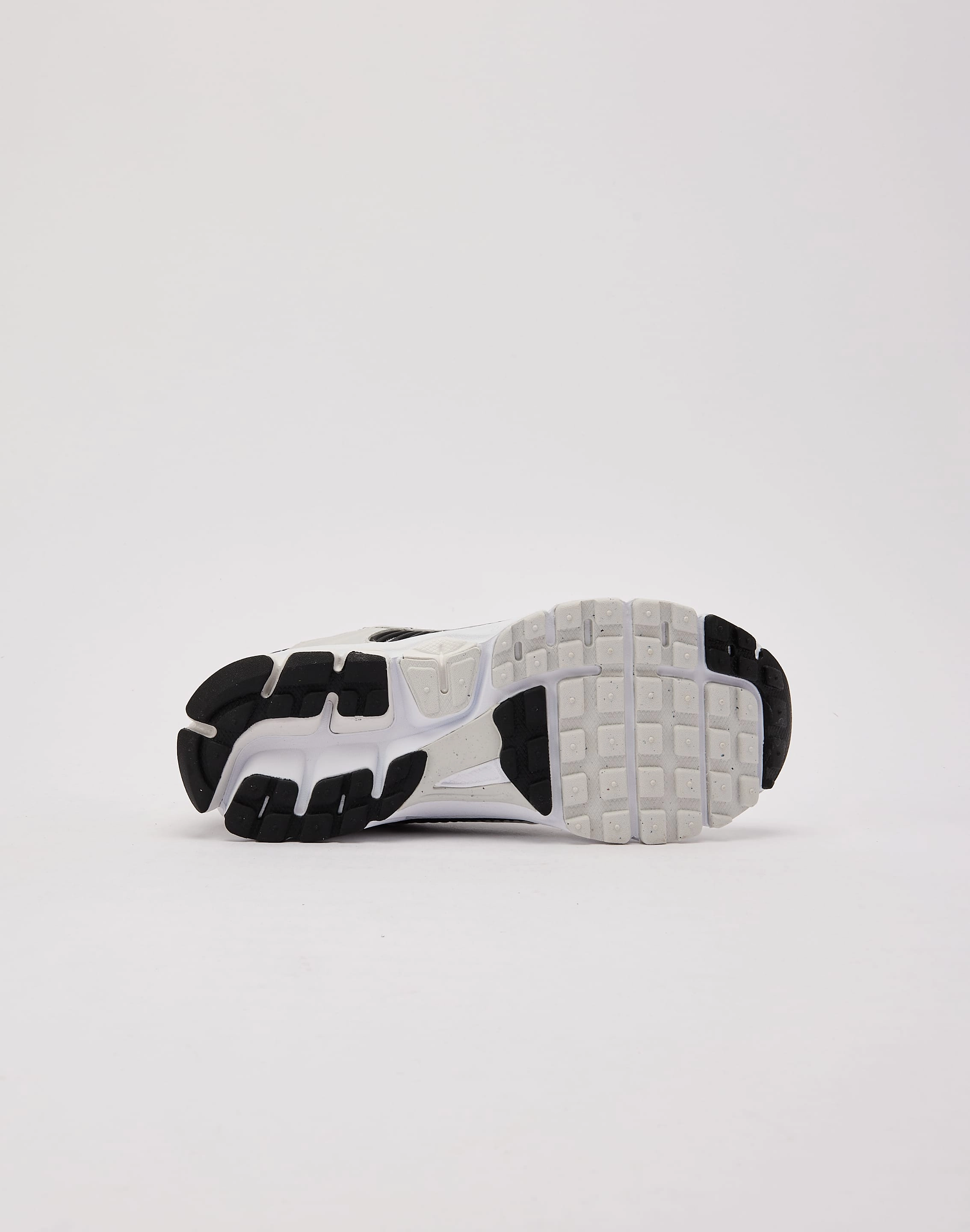 Bacterial Inhibition Layer Nike Zoom Vomero 5 Grade-School