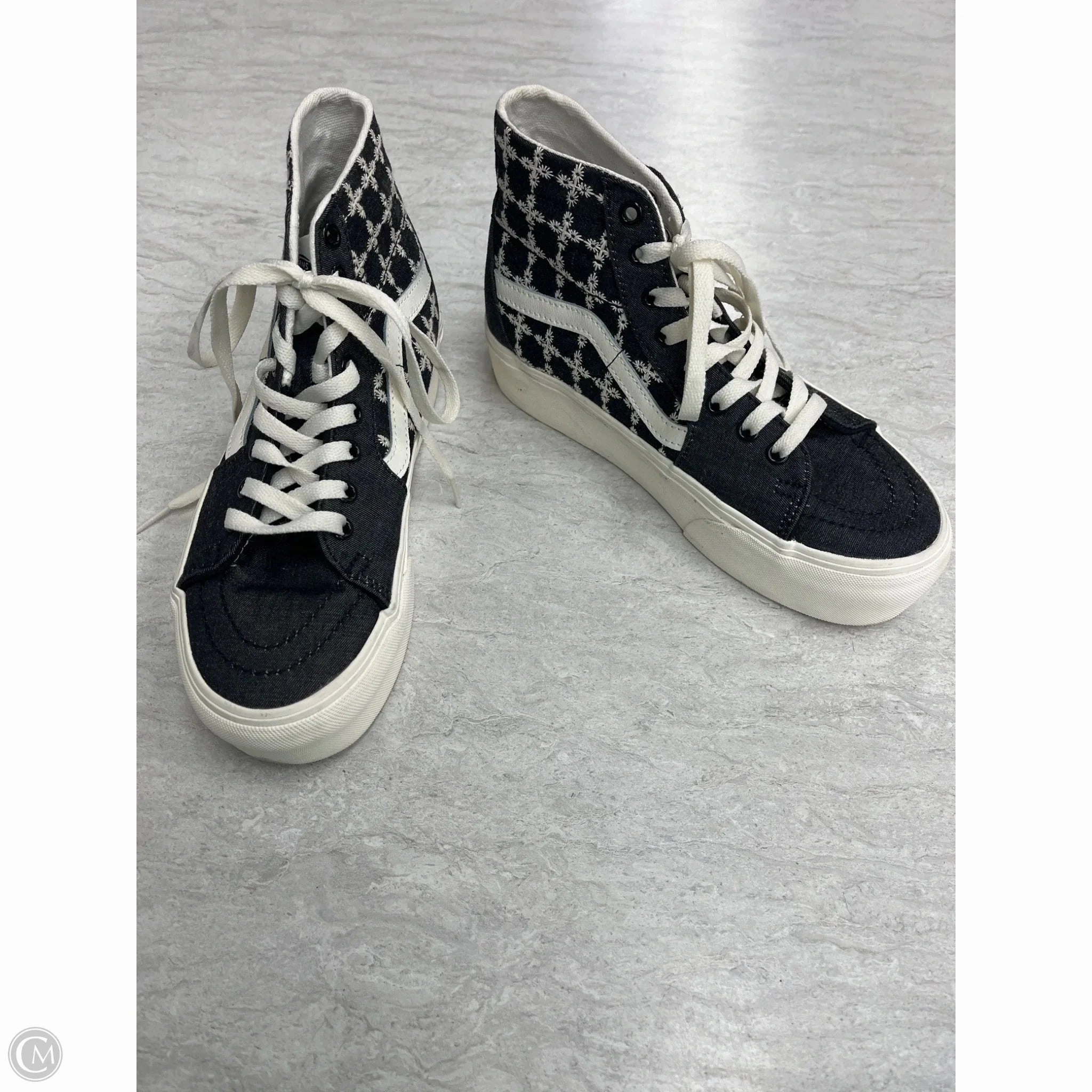 Everyday Sport Shoes Sneakers By Vans In Black & White, Size: 7.5