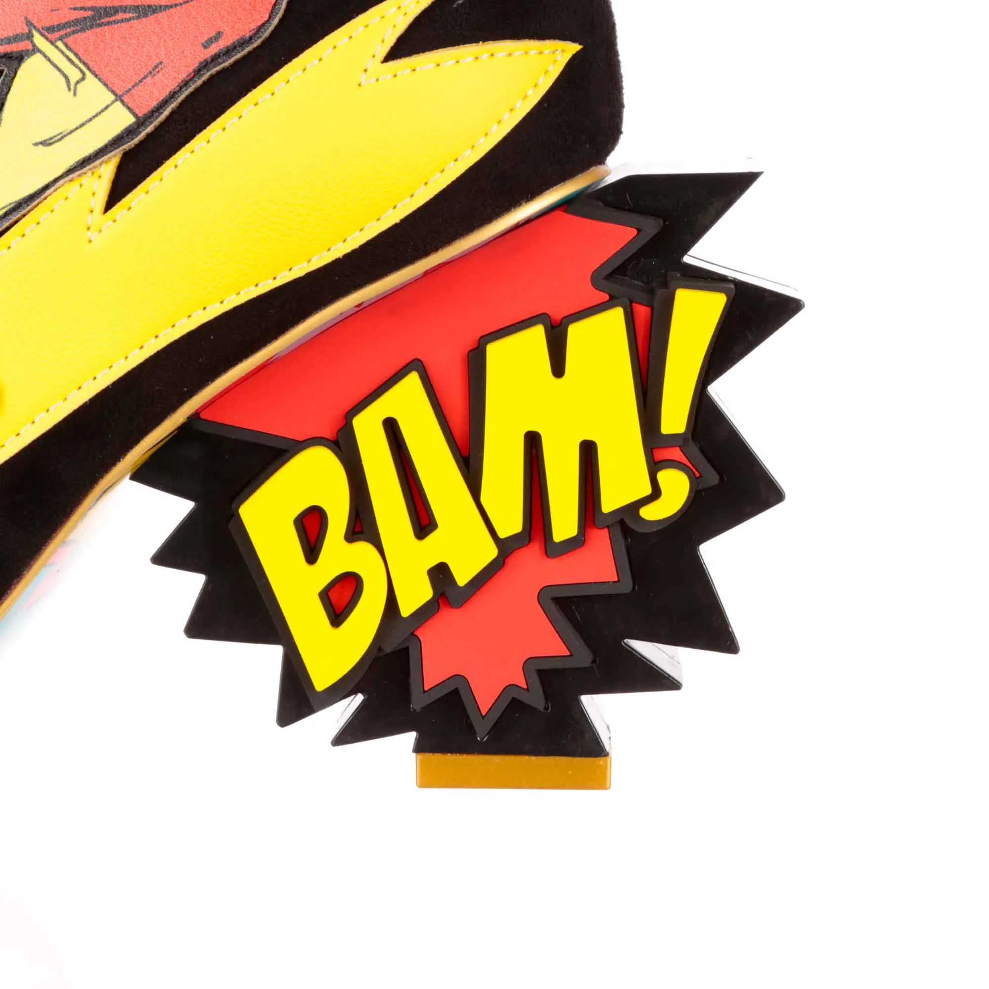 Statement style Walk Elegant Chasing Justice