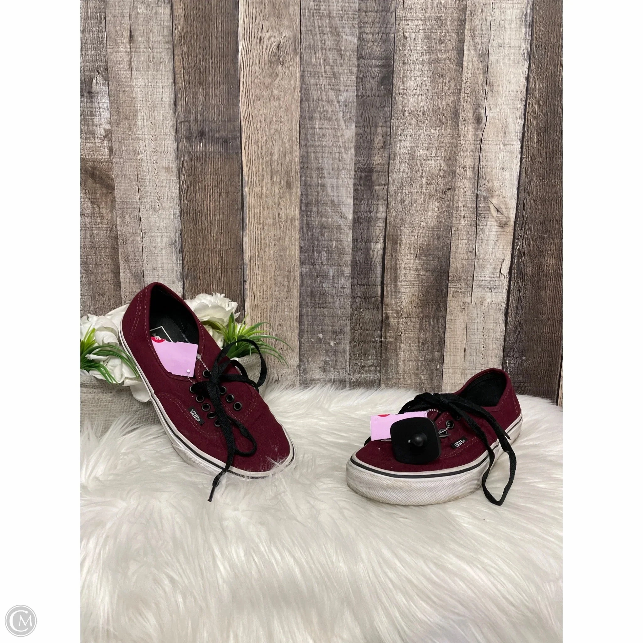 Shoes Sneakers By Vans In Maroon, Size: 8 Layered Look Non Marking Outsole