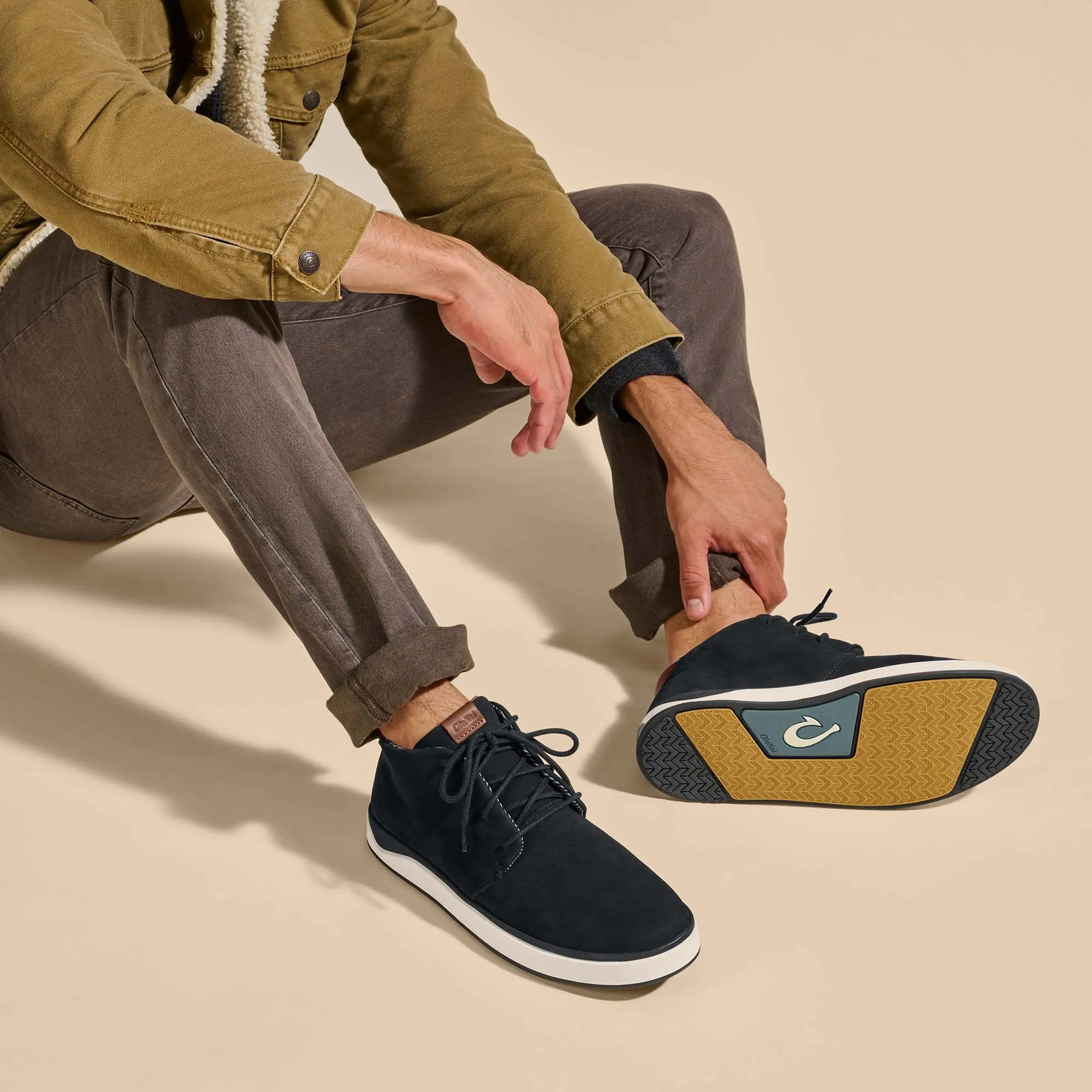 Papak Ili - Black Breathable Backcountry Camper