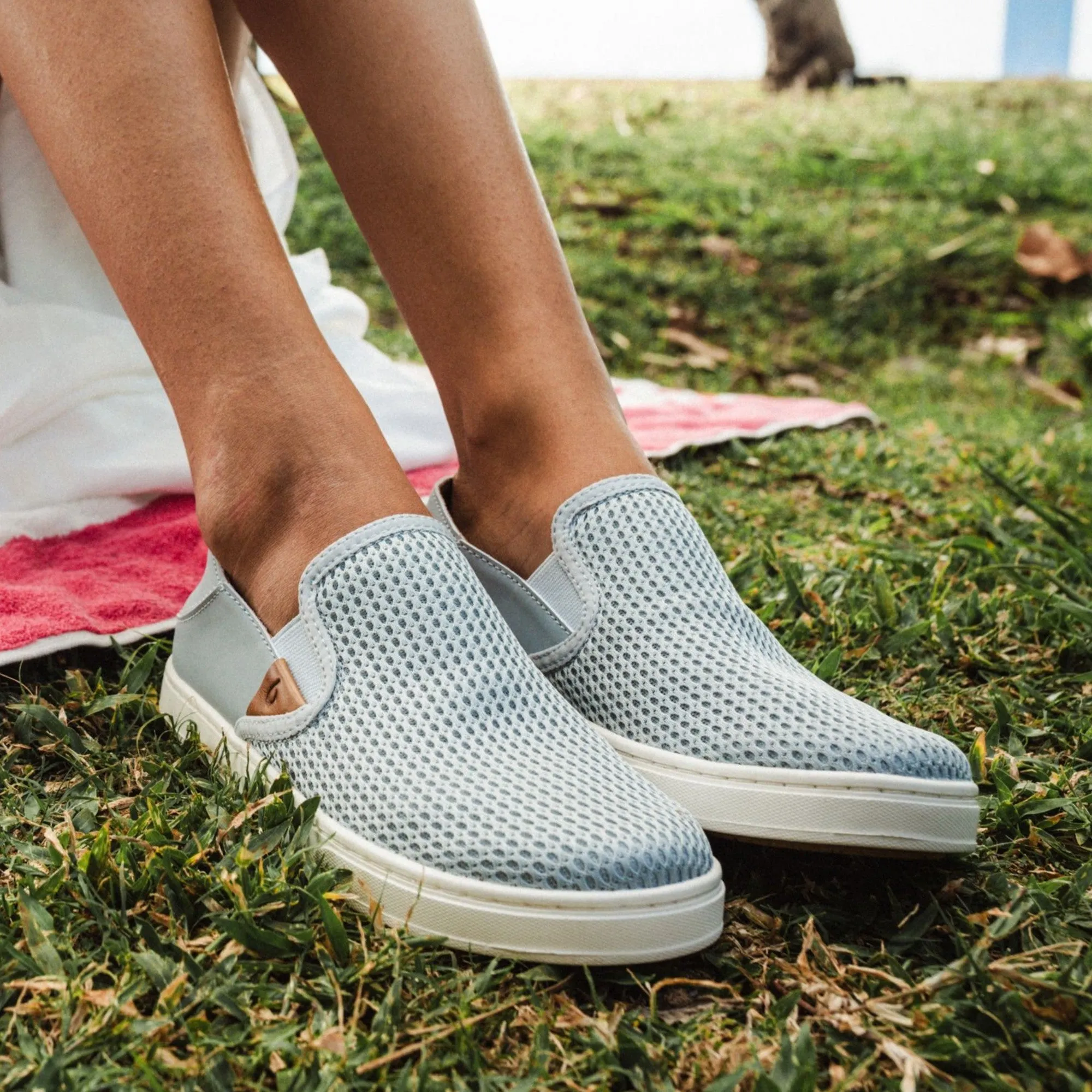 Pehuea - Pale Grey Vegan Material Options Urban Trekking