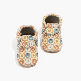 Padded Tongue Anti Slip Tread Pooh & Friends City Baby Shoe