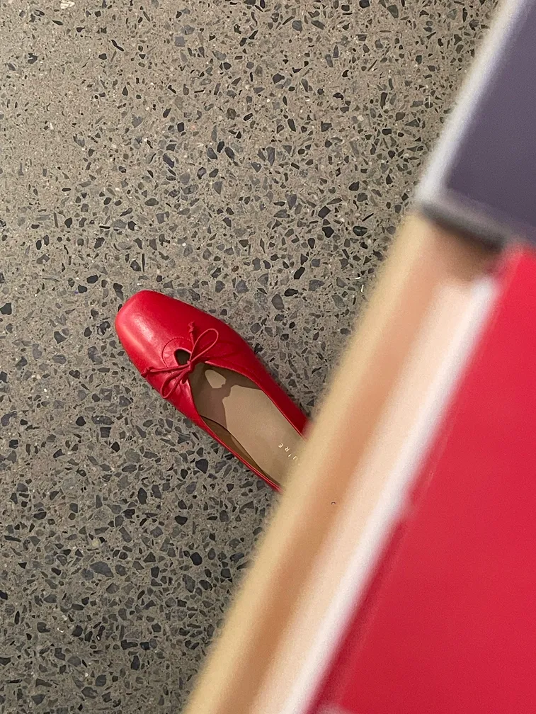 Side Path Sand Step Prato Lipstick Ballerina