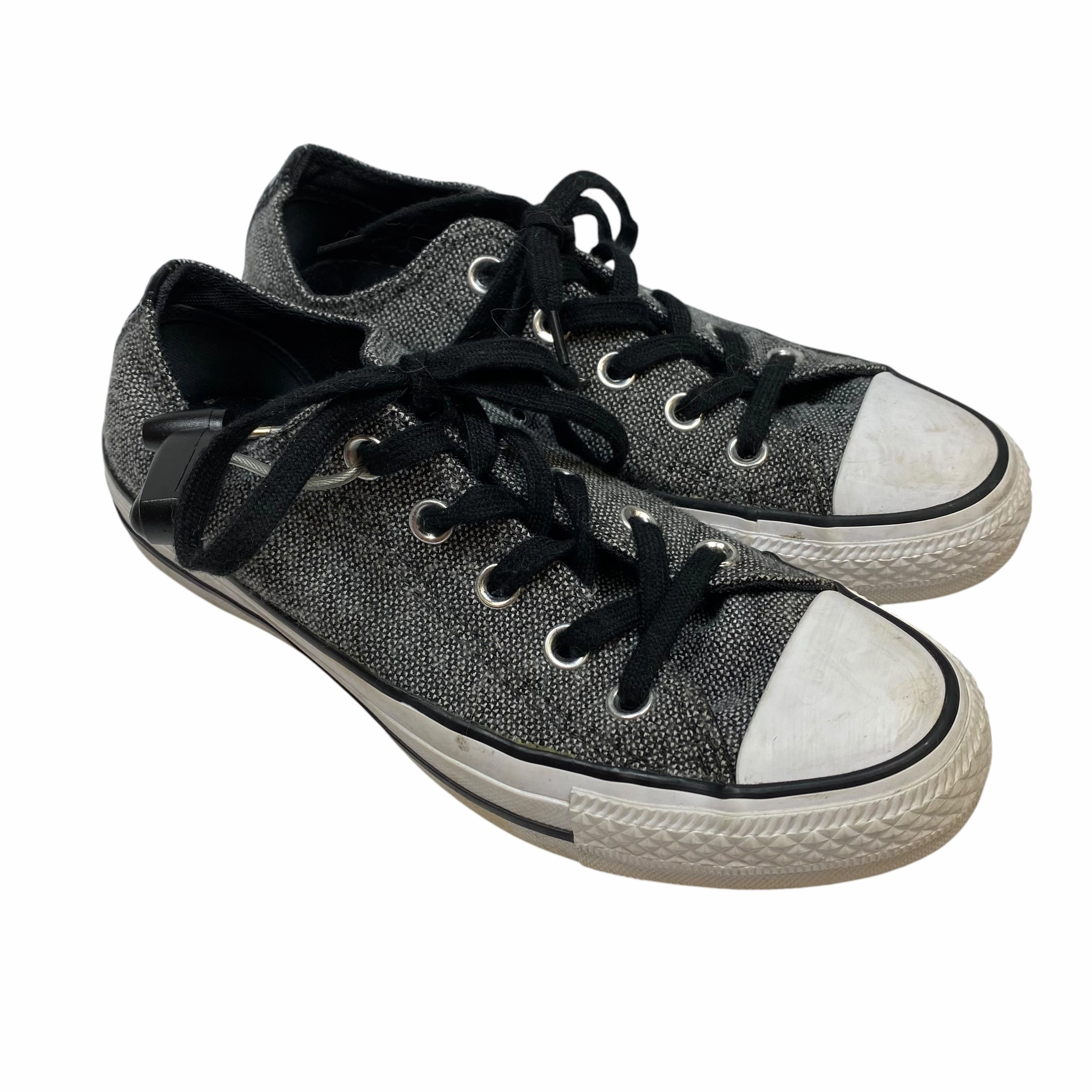 Subtle Detail Stable Grip Shoes Sneakers By Converse In Grey, Size: 6