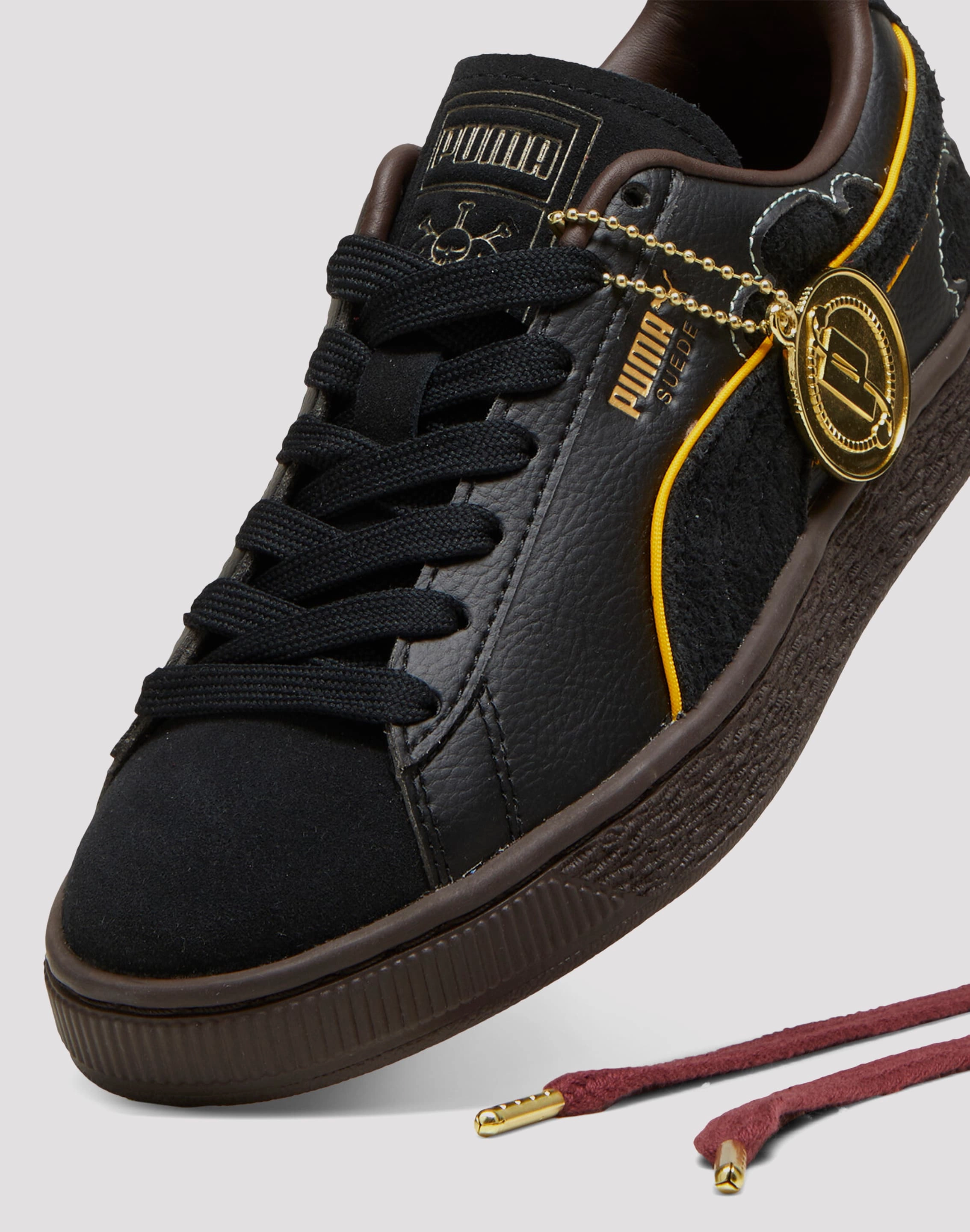 School kids' stuff Athletic kids' gear Puma x One Piece "Blackbeard" Grade School Kids'