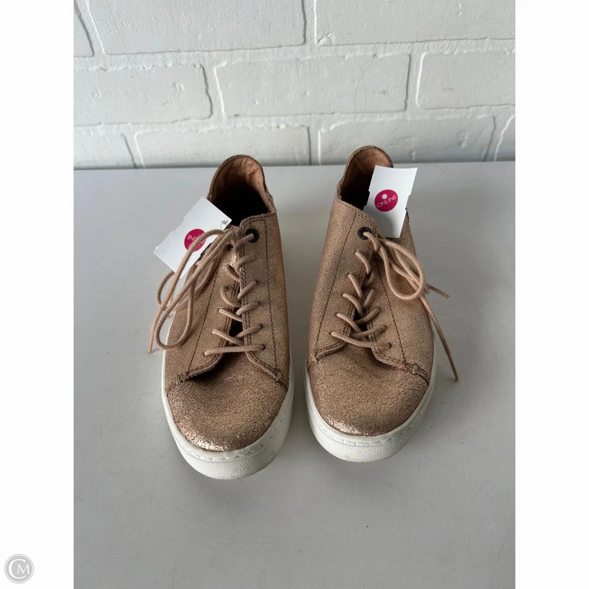 Soft Design Shoes Sneakers By Toms In Gold, Size: 6.5