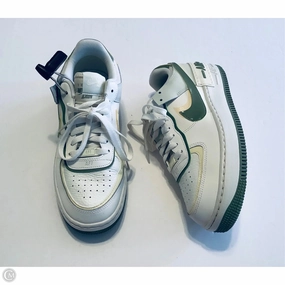 Shoes Sneakers By Nike In White, Size: 9 Trendy Appearance