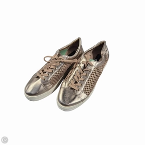 Airflow Channeling Shoes Sneakers By Steve Madden In Rose Gold, Size: 9.5