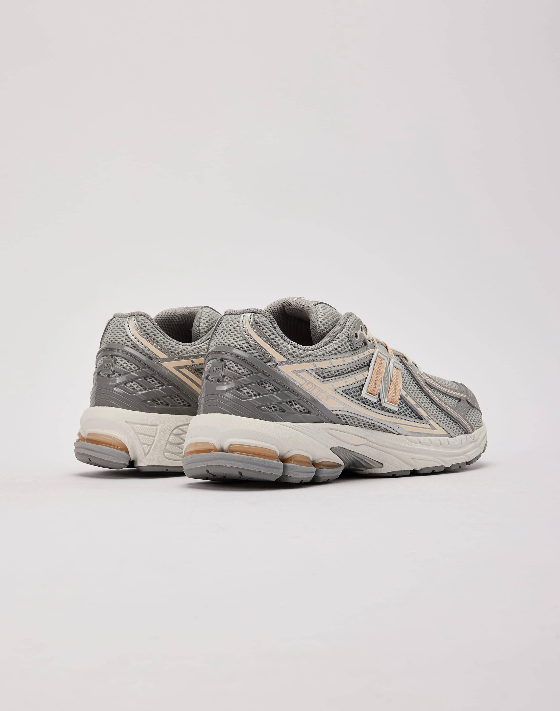 Lockdown Lace Loop New Balance 1906R Grade-School