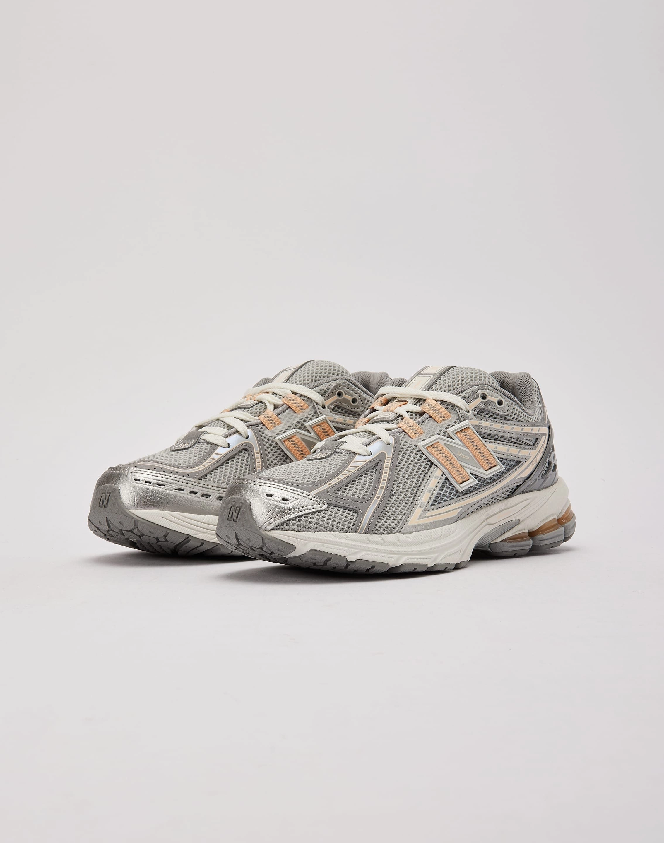 Unibody Midsole Construction New Balance 1906R Grade-School