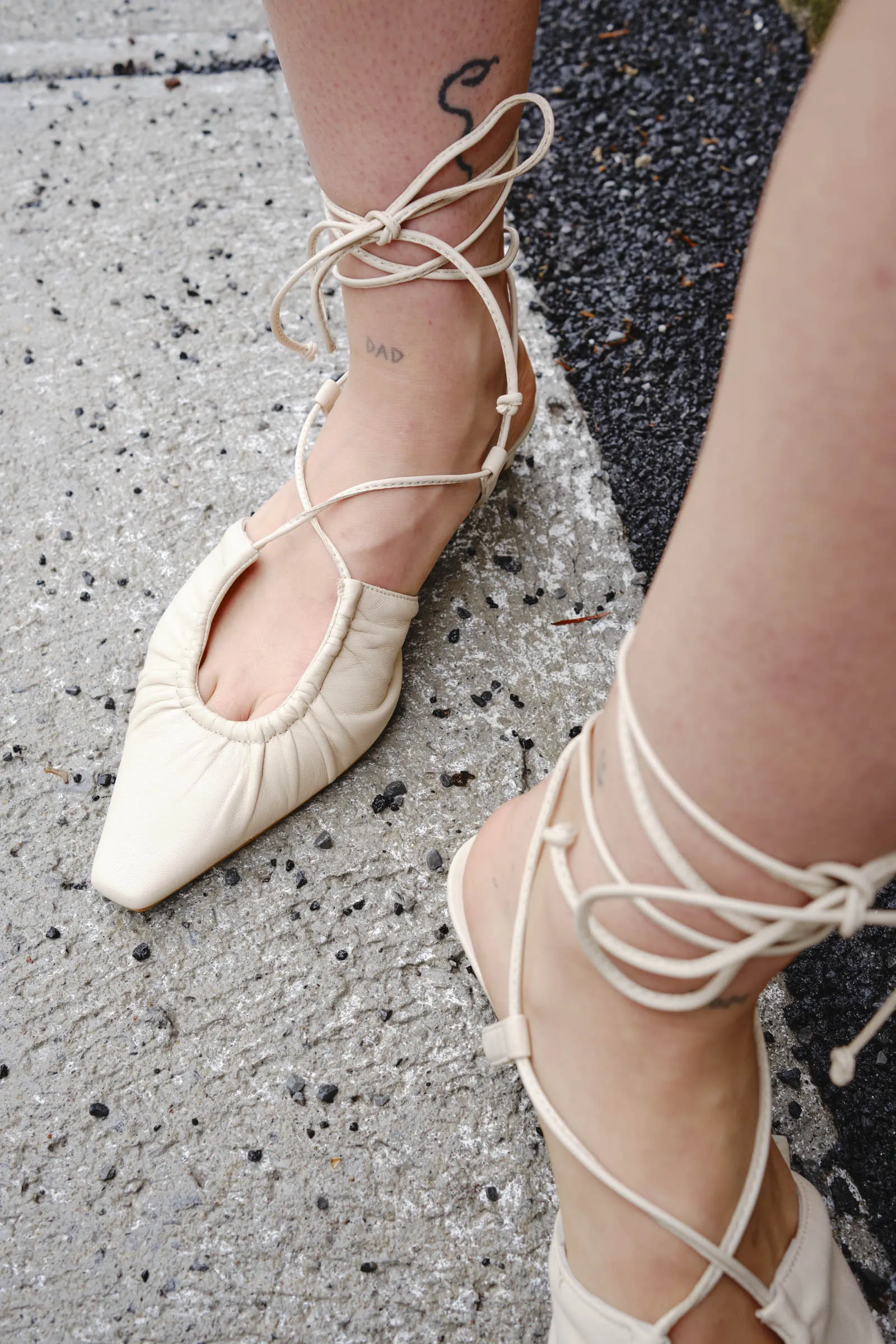 Rafael Cream Pump easy move Water Edge