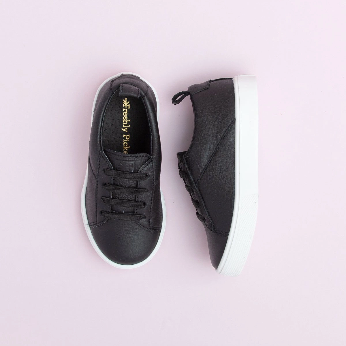 Ebony Classic Lace Up Sneaker Comfort arch