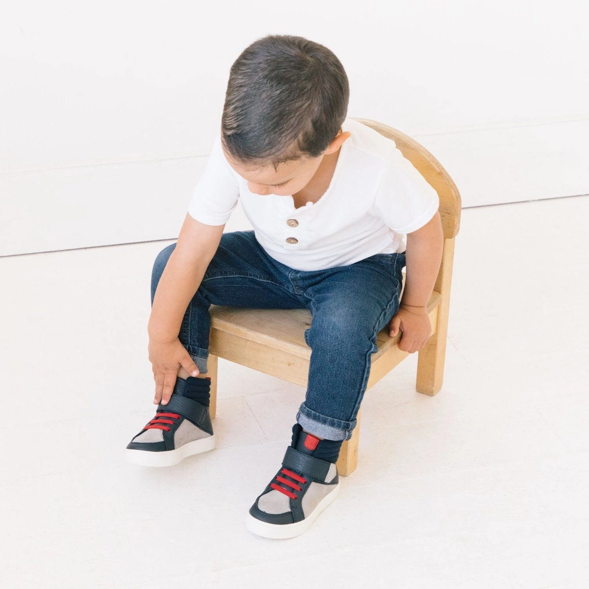 Neutral Fit No Slip Retro Brooklyn High Top Sneaker