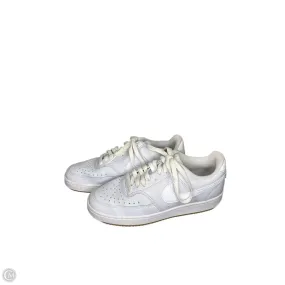 Breathable Lining Stable Grip Shoes Sneakers By Nike In Grey, Size: 7