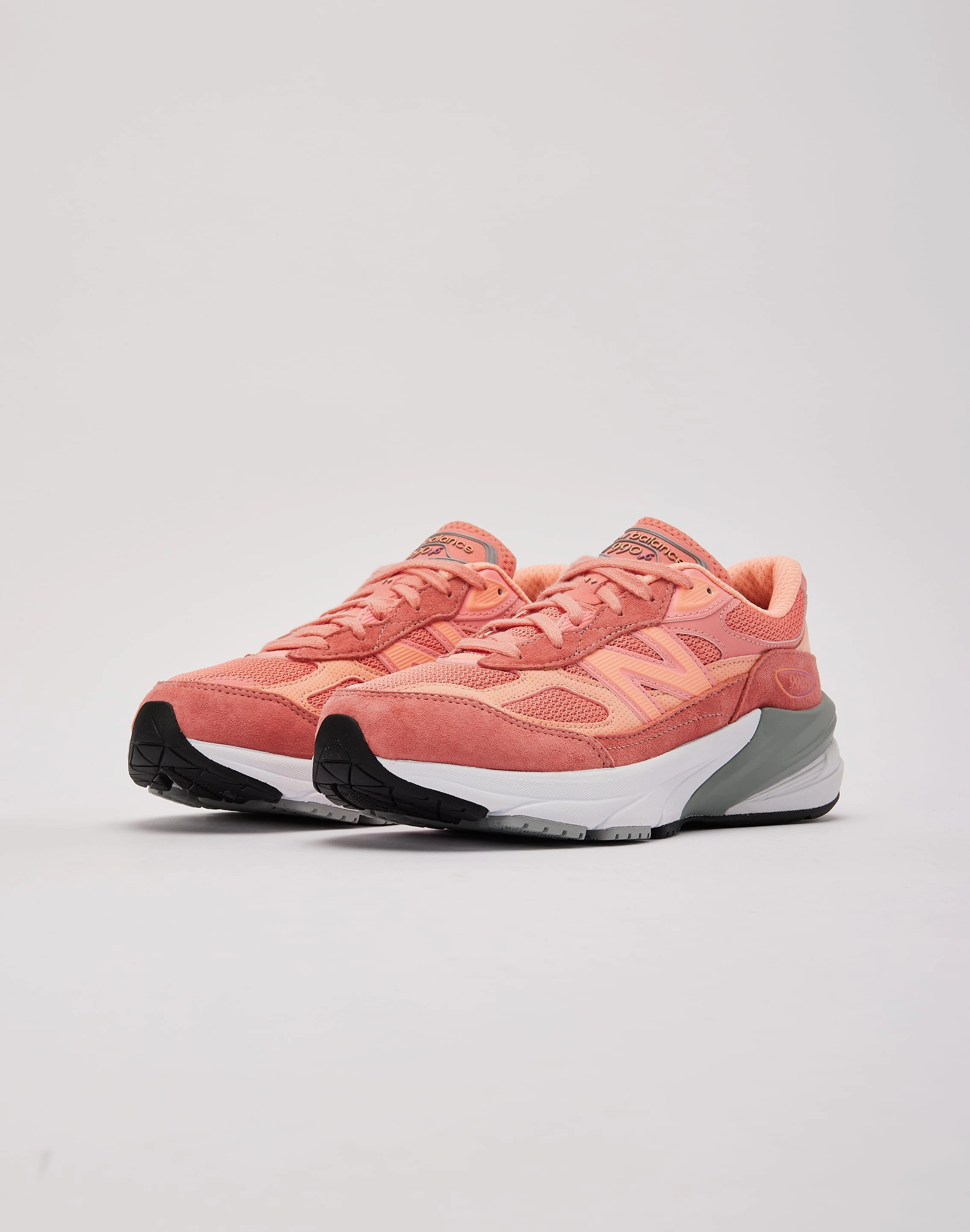 New Balance 990v6 Grade-School Oxygenation Technology cushioned shoe qualities