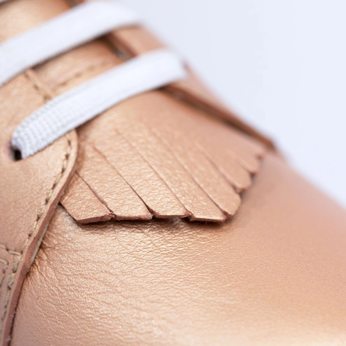 Smooth Control Rose Gold Sneaker Mocc