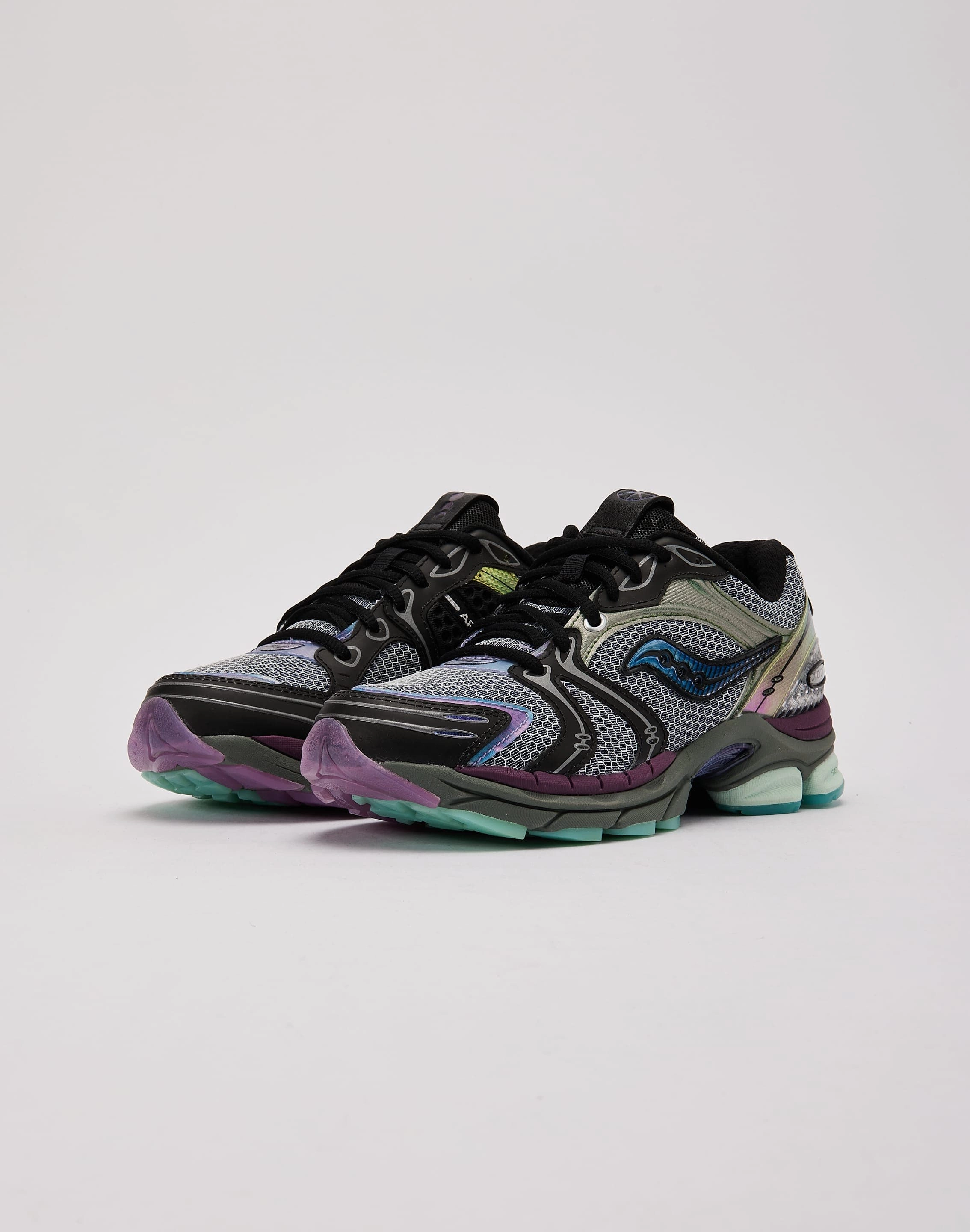 Saucony ProGrid Triumph 4 Grade-School Narrow fit choice Power training