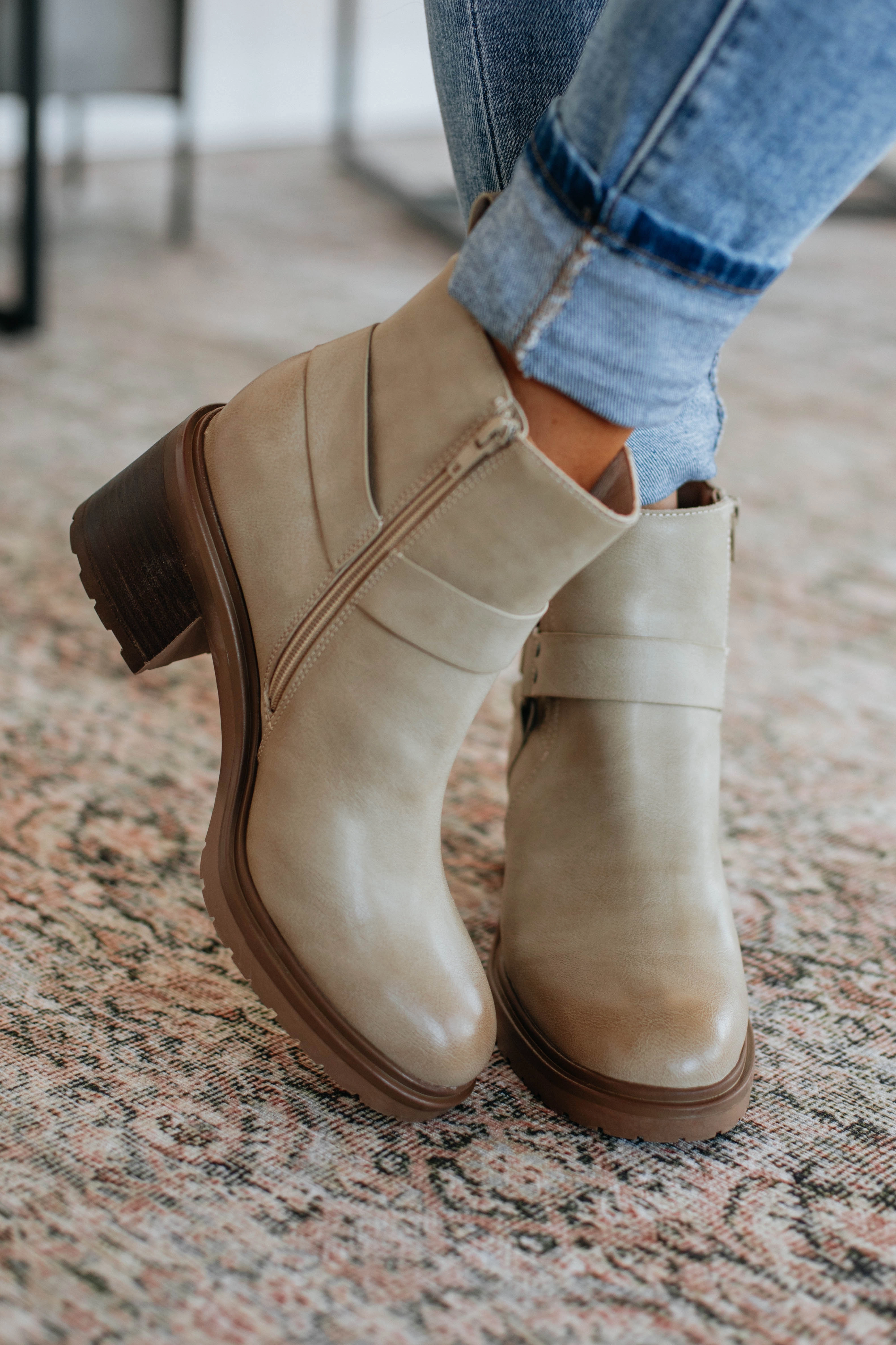 Not So Complicated Boots - Khaki Style Base Greek Ease