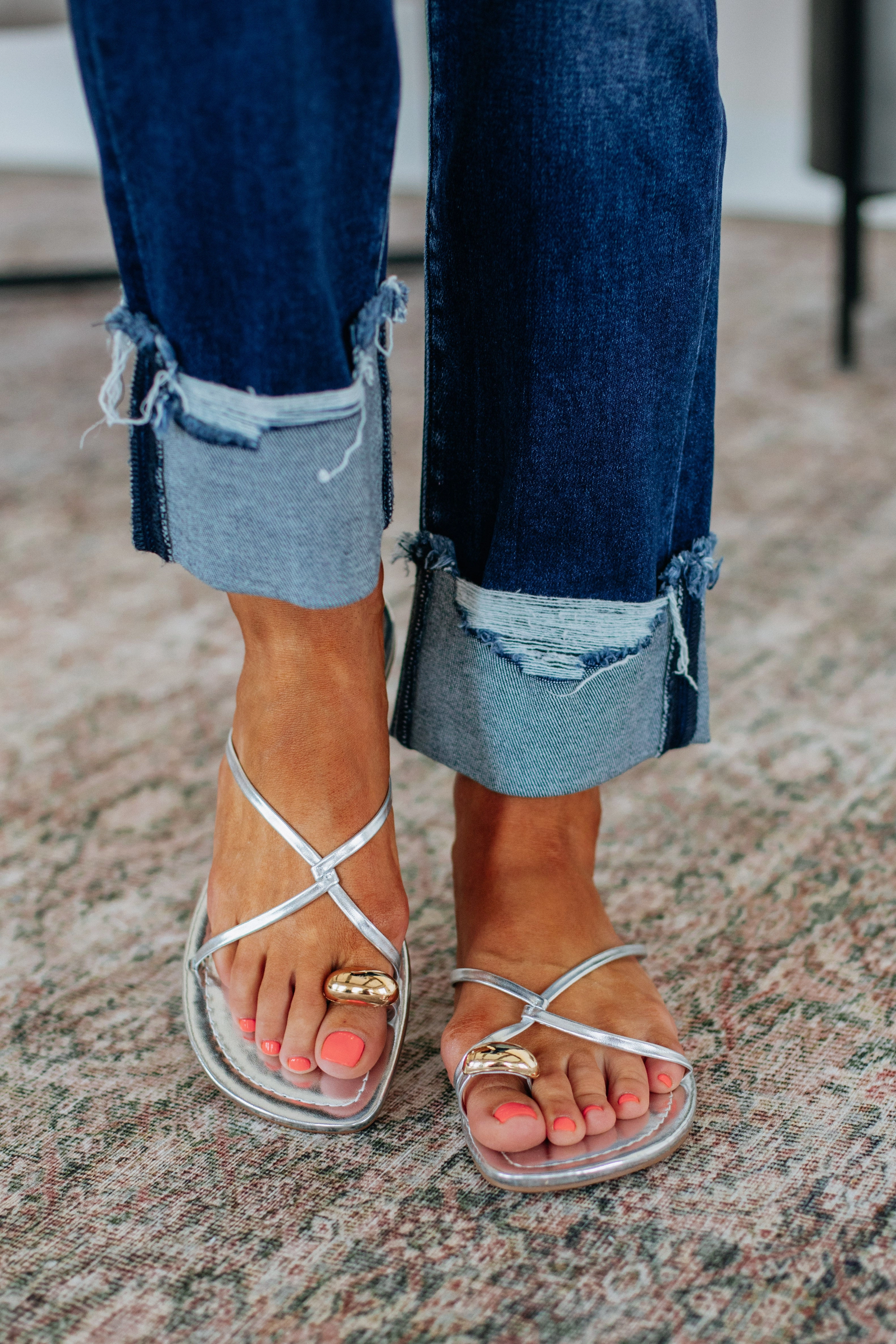 Shine & Tell Sandals Step Light