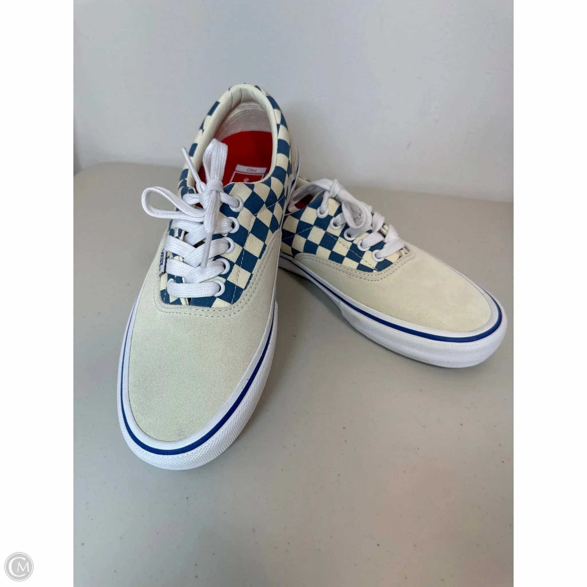 Light Motion Shoes Sneakers By Vans In Blue & Cream, Size: 9