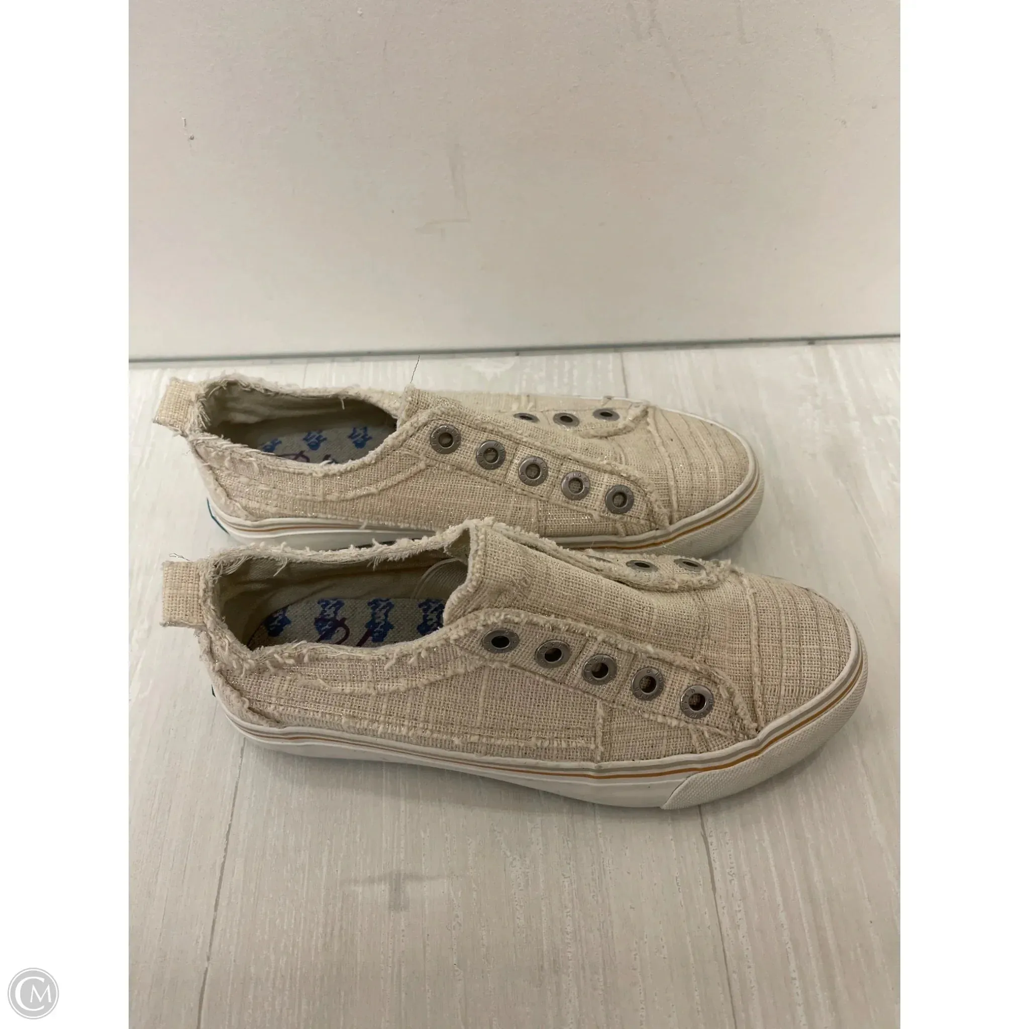 Shoes Sneakers By Blowfish In Cream, Size: 6 Adaptive Heel Cradle Outdoor Performance