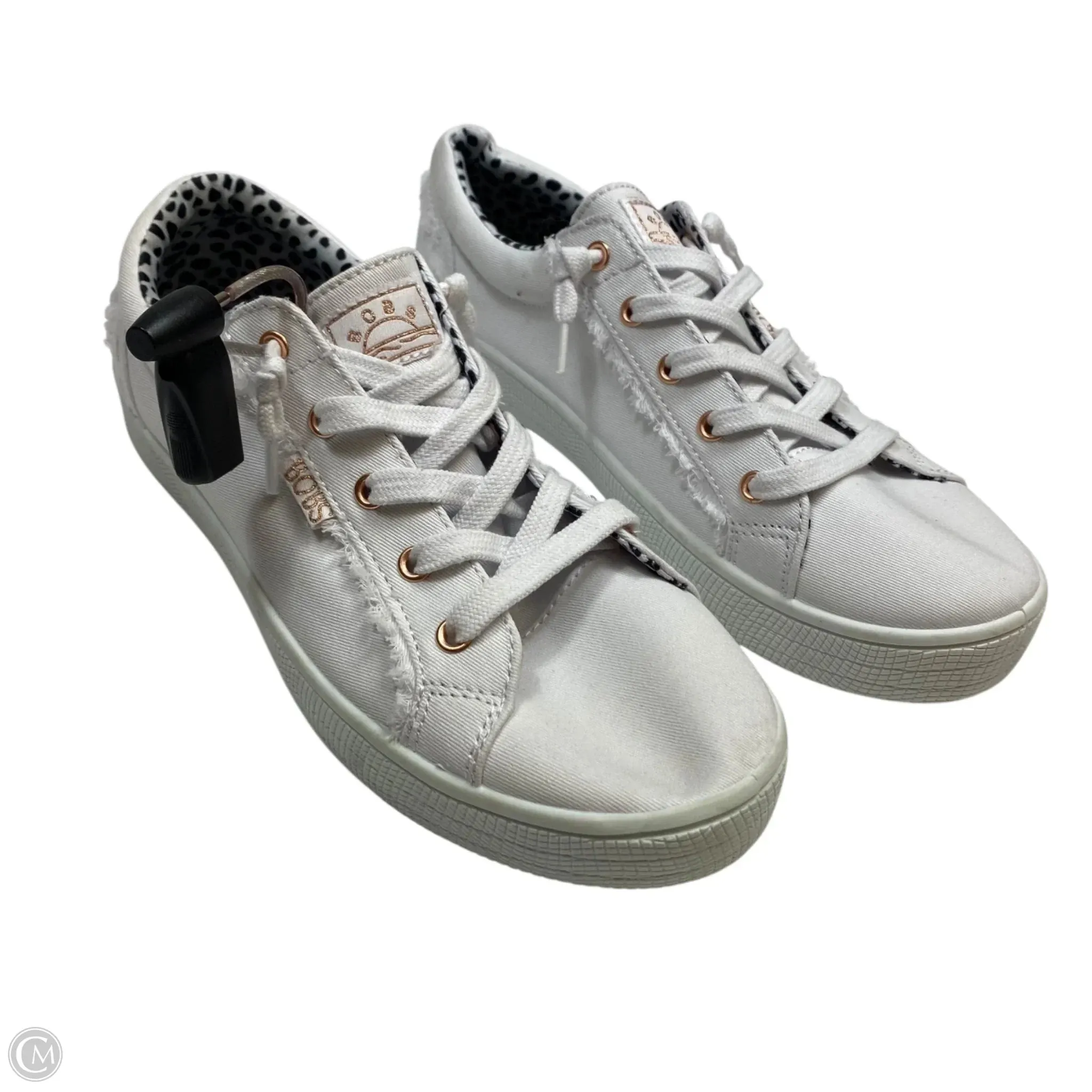 Hard Surface Shoes Sneakers By Bobs In White, Size: 8