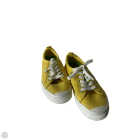 Neutral Shade Shoes Sneakers By Cariuma In Yellow, Size: 8.5