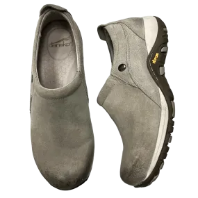 Shoes Sneakers By Dansko  Size: 8.5 Responsive Gear